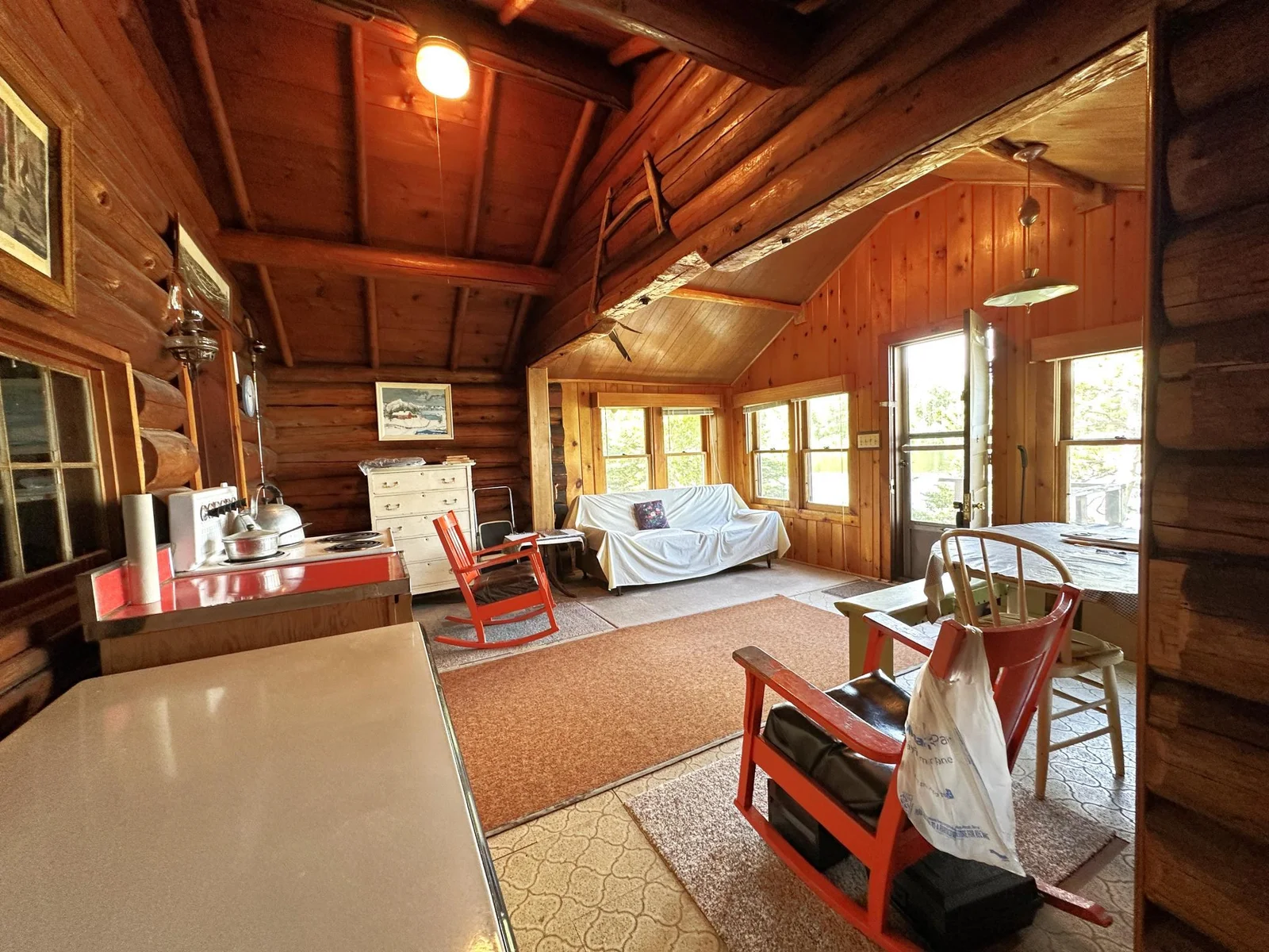 518 Sparrow LN  Interior 7.JPG