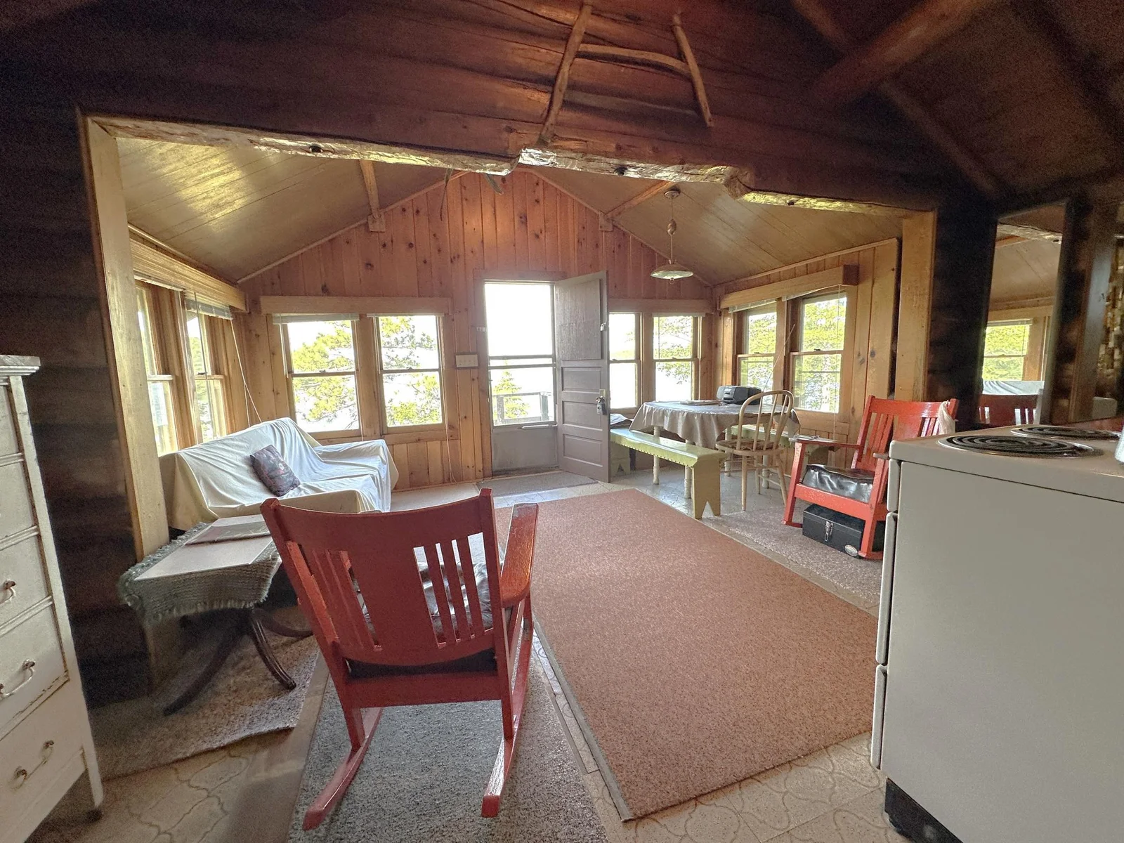 518 Sparrow LN  Interior 6.JPG