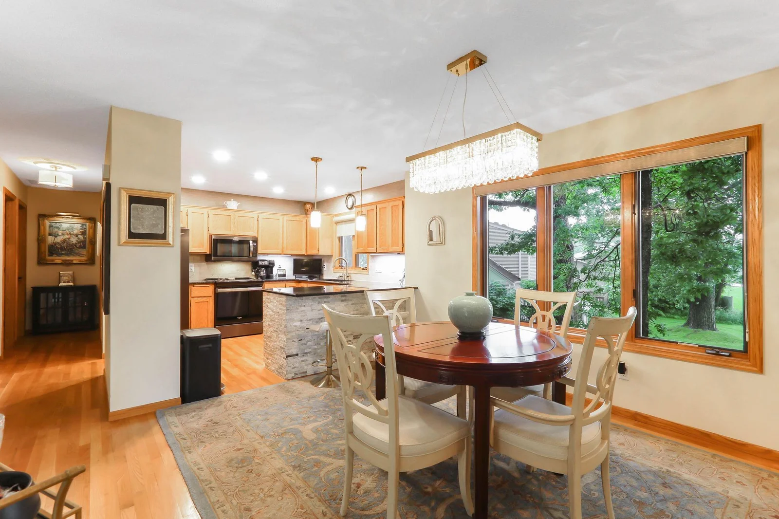 Dining room kitchen