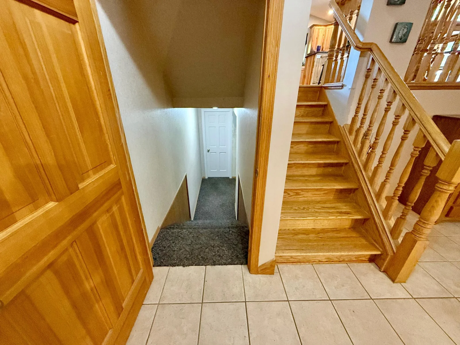 Stairs lead to the 4th level. The door straight ahead leads to an unfinished 22.5x10 storage room.
