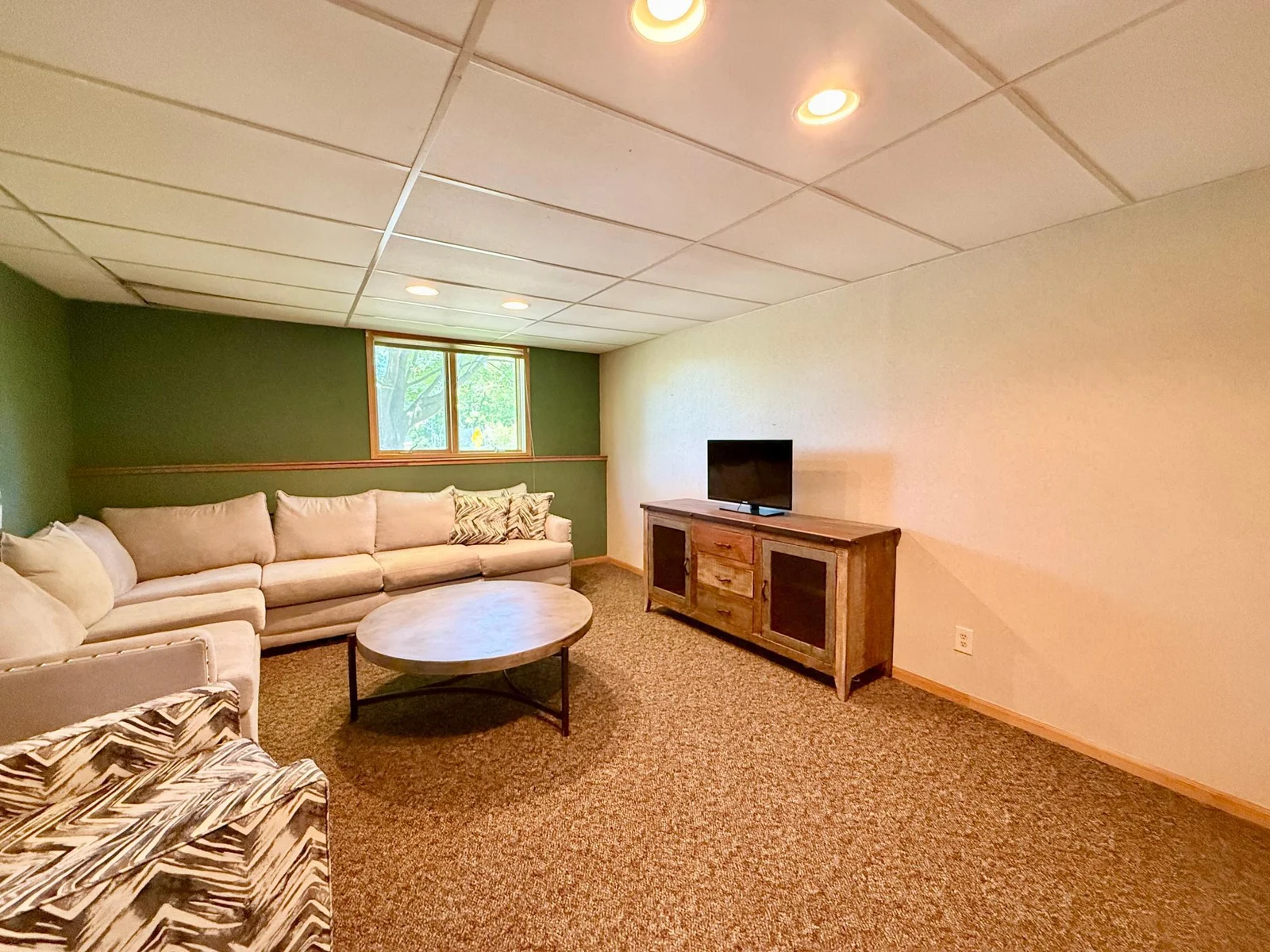4th level family room.