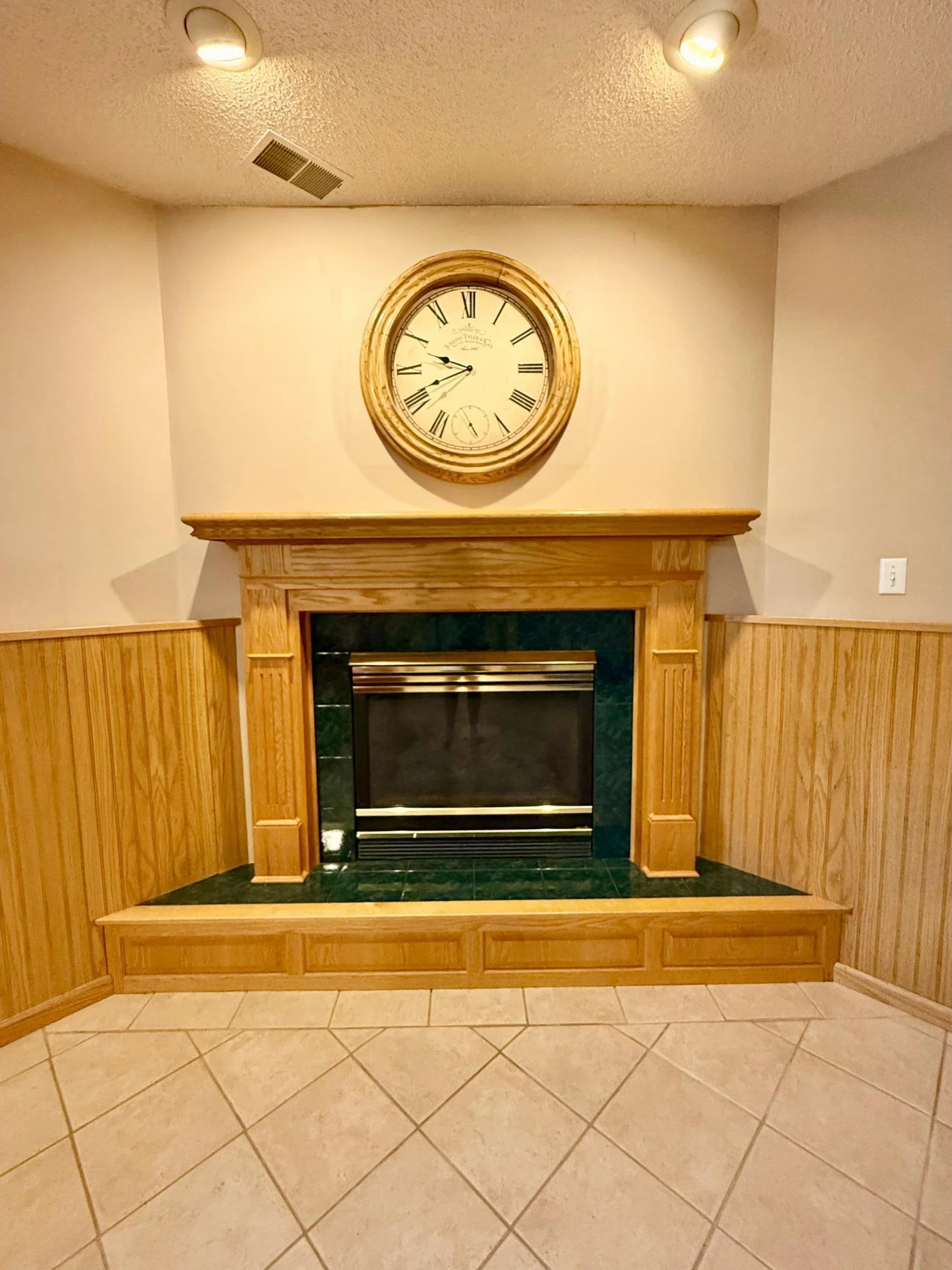 Gas fireplace.
