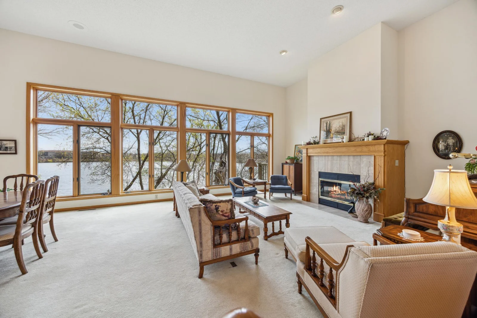 Wall of window view as you walk into the entryway.