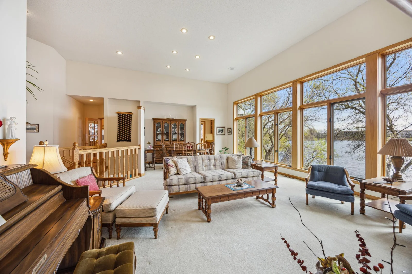 Great room and Dining room next to each other.