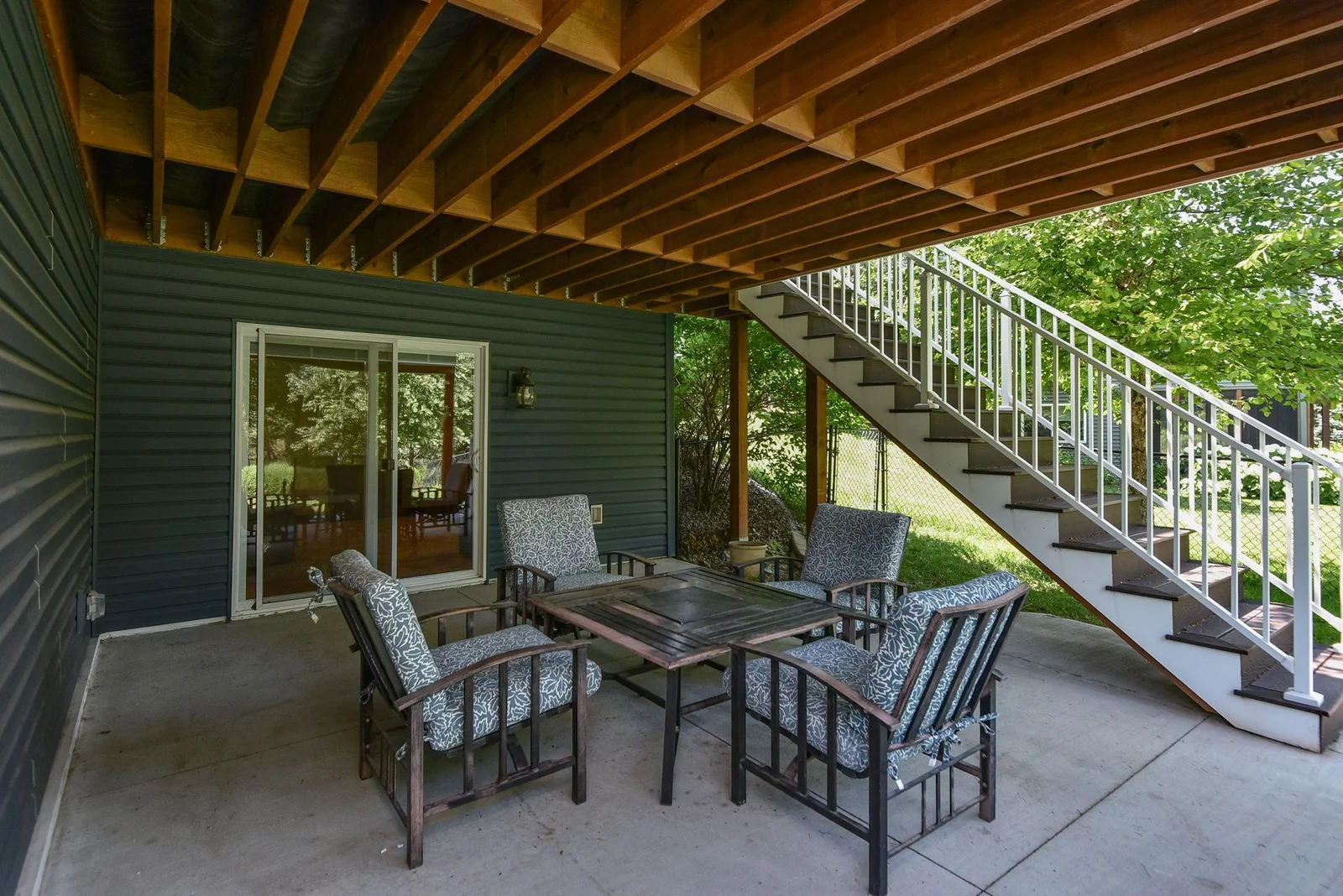 Awesome covered patio with River Views!