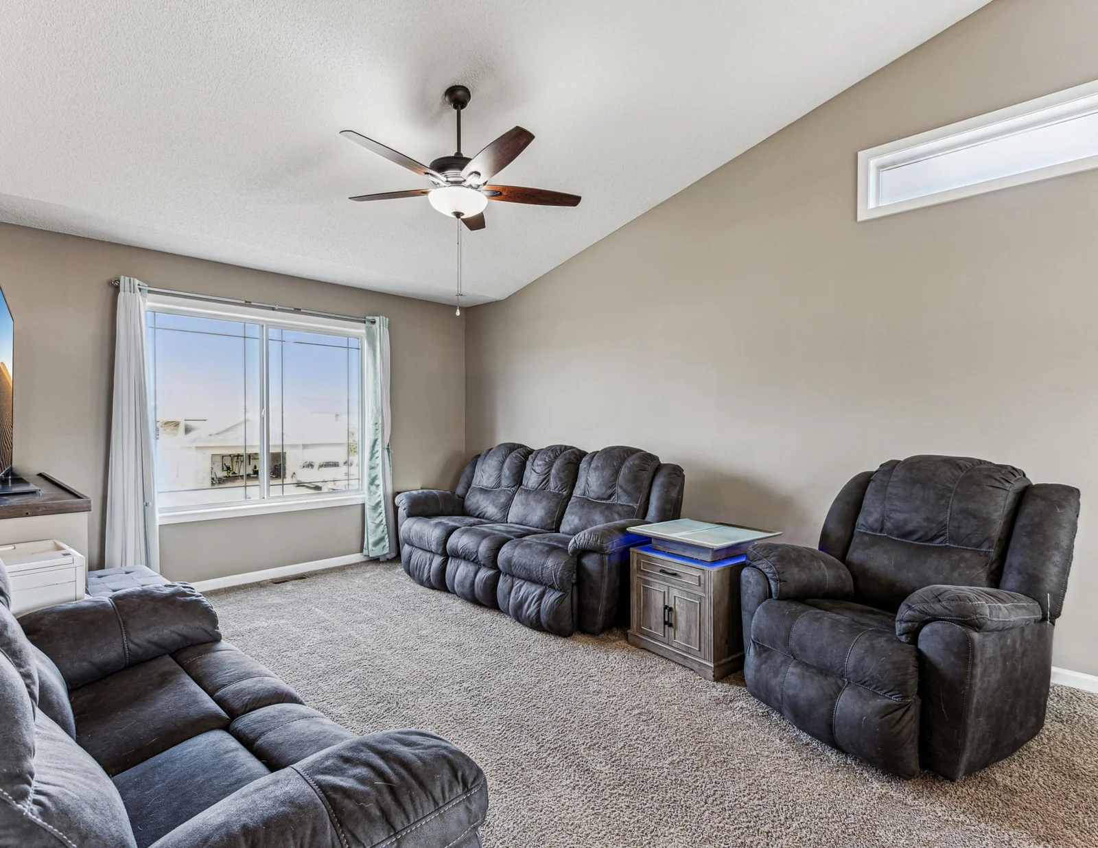 Living Room.jpg