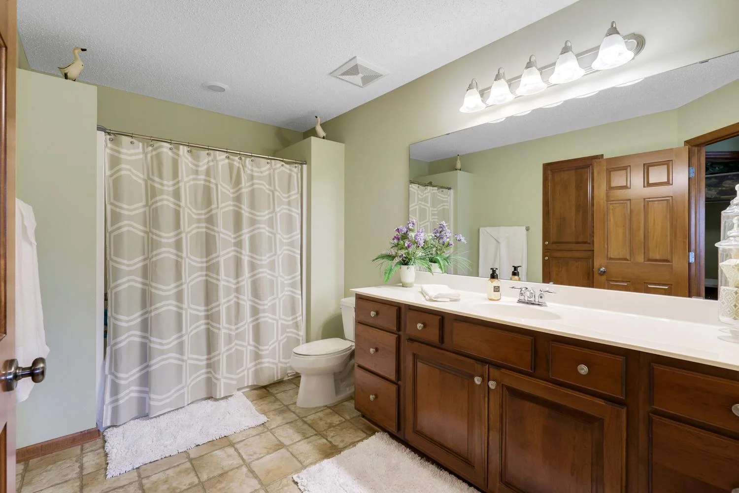 2061 Cobblestone Drive, Cologne 46.jpg