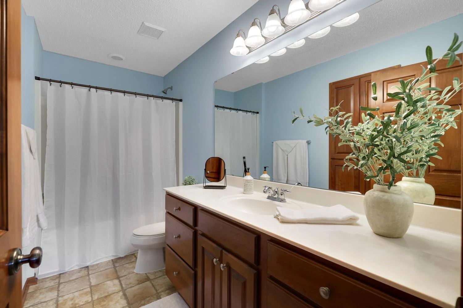 2061 Cobblestone Drive, Cologne 44.jpg