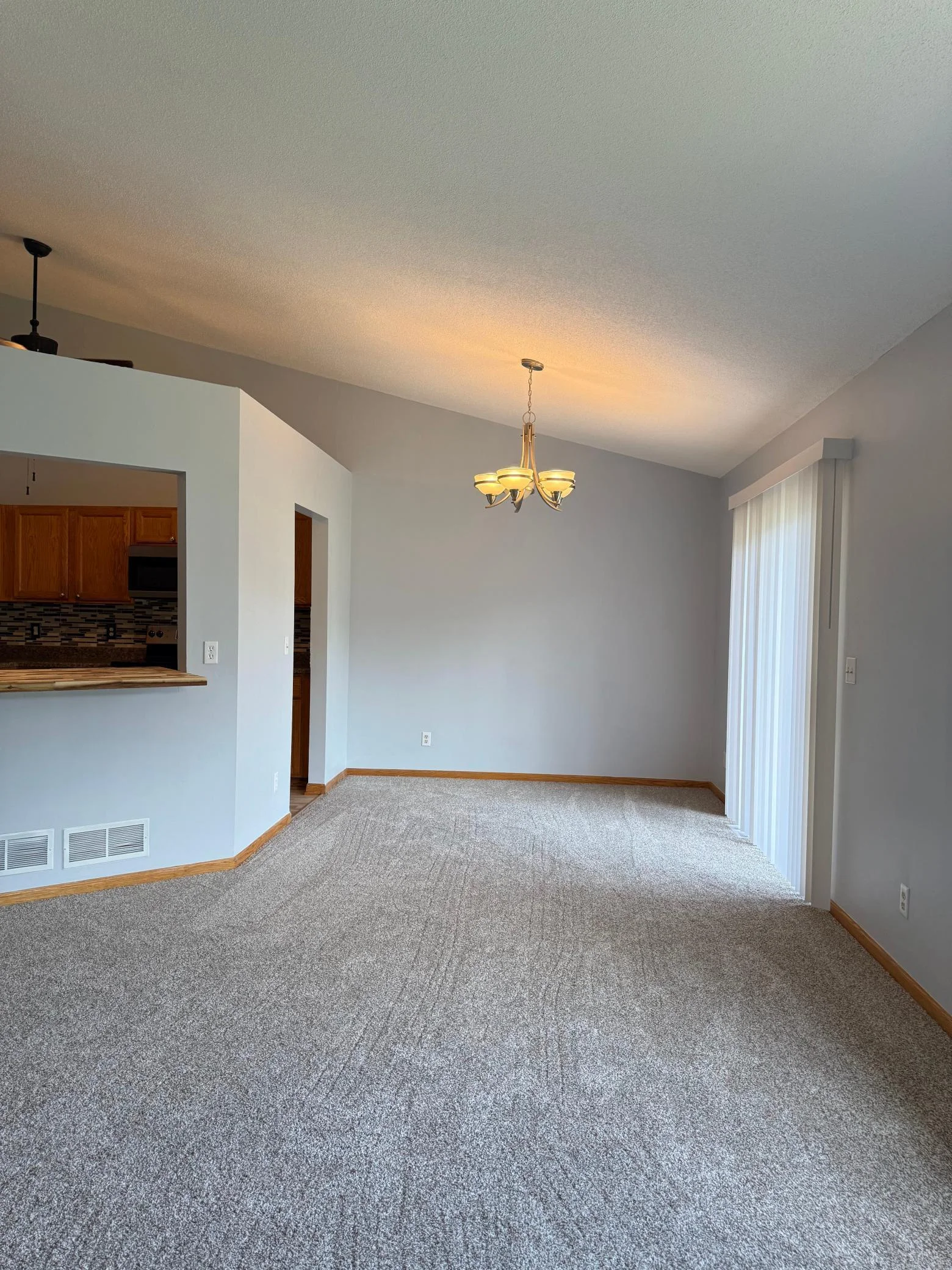 04-08-main-level.jpg