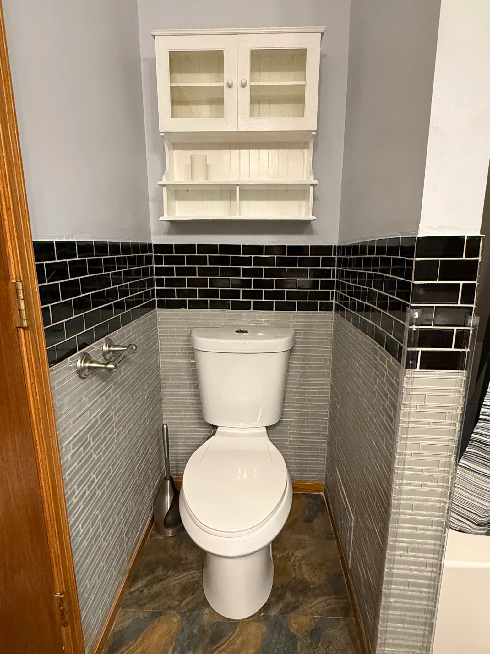 09-03-bathroom-upper-level.png