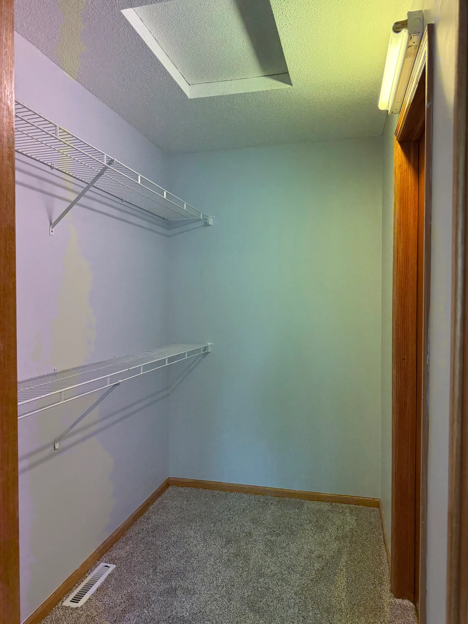 07-05-bedroom-walkin-closet.png