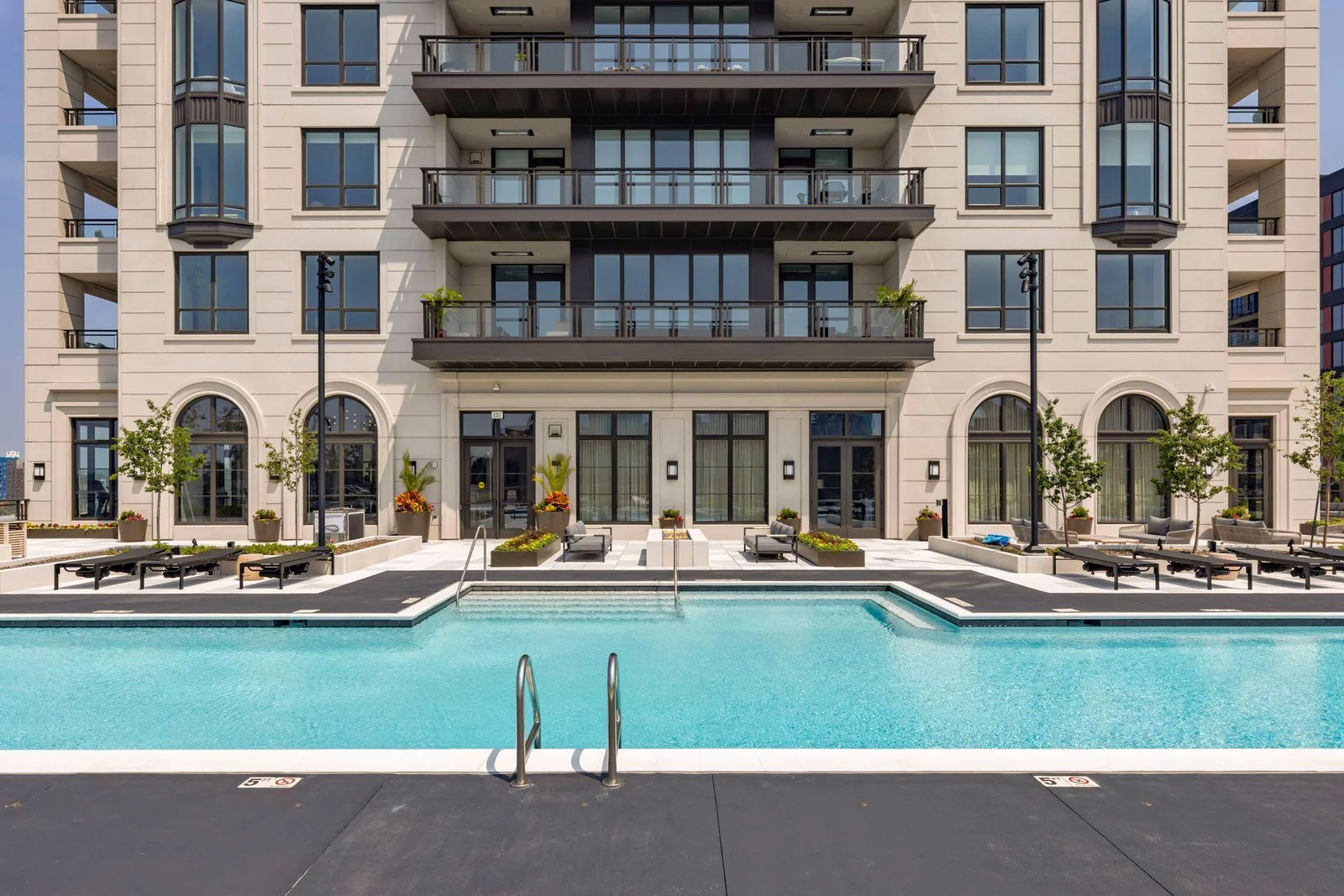 75' lap pool and 5-Star amenities