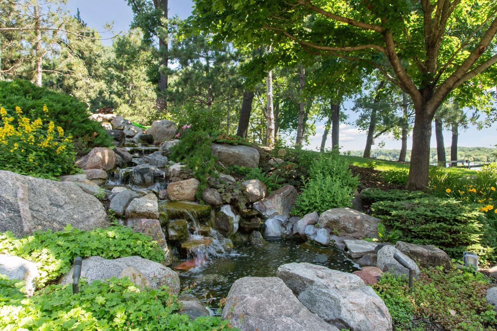 Water fall feature