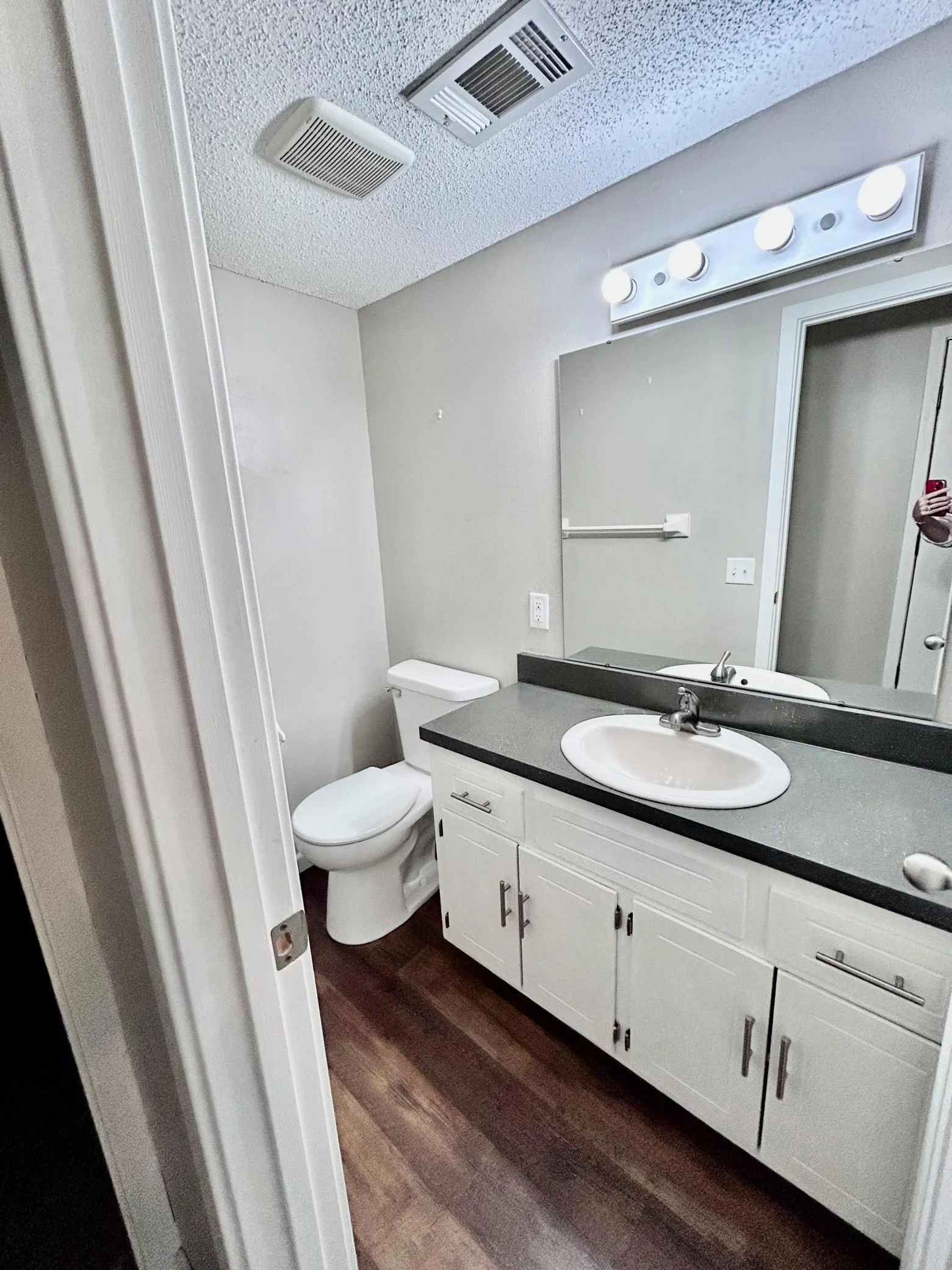 Lower level 3/4 bath