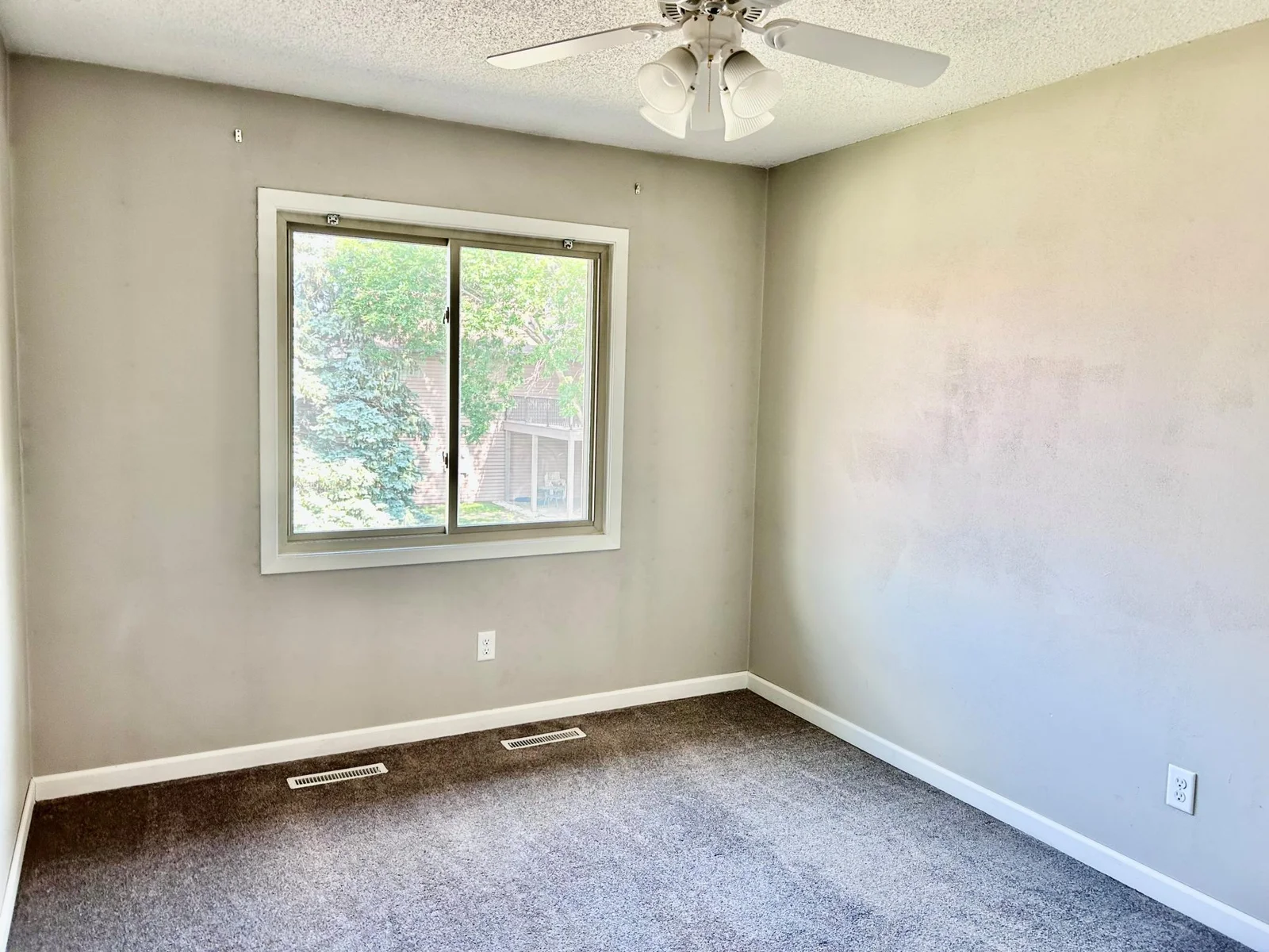 Upper bedroom 1