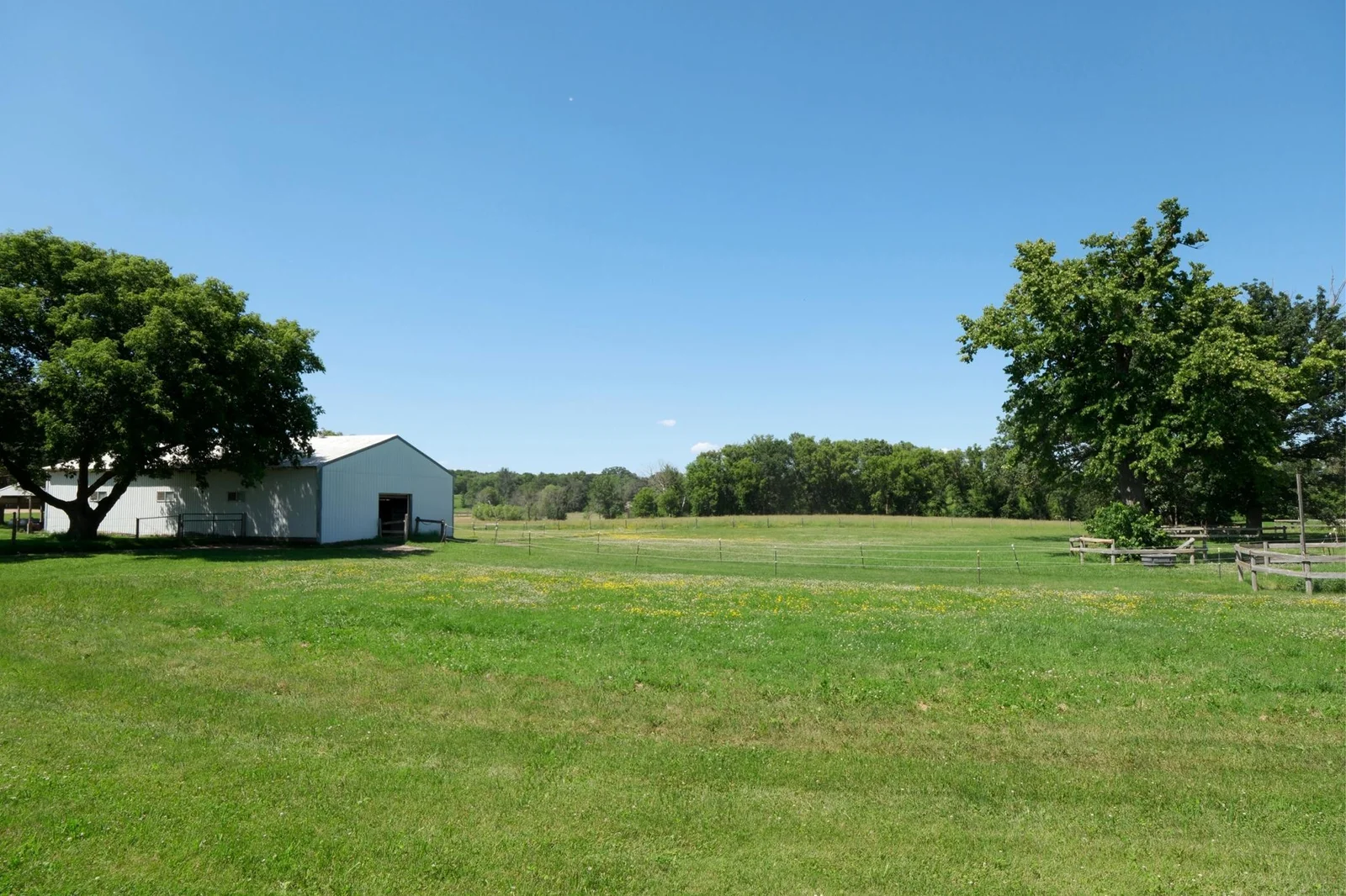 Lower Barn and Pasture