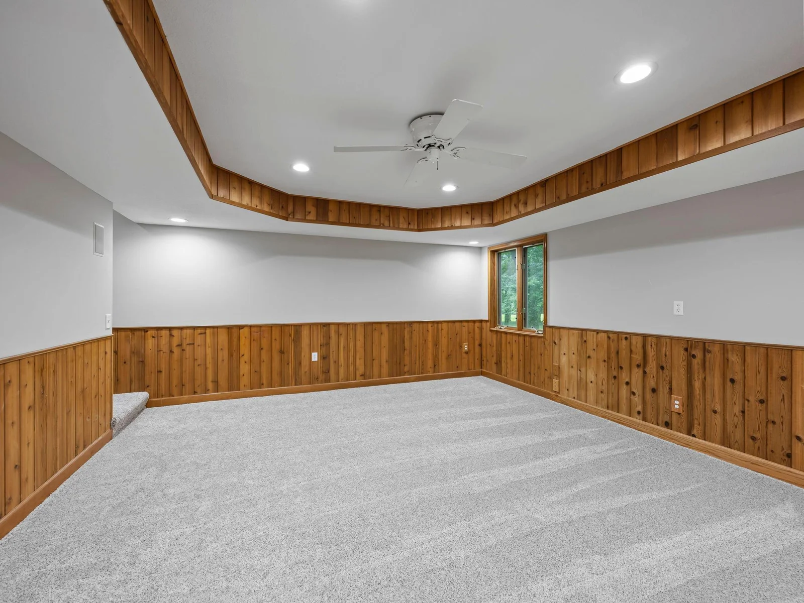 34-web-or-mls-2425 Peace Cir-163.jpg