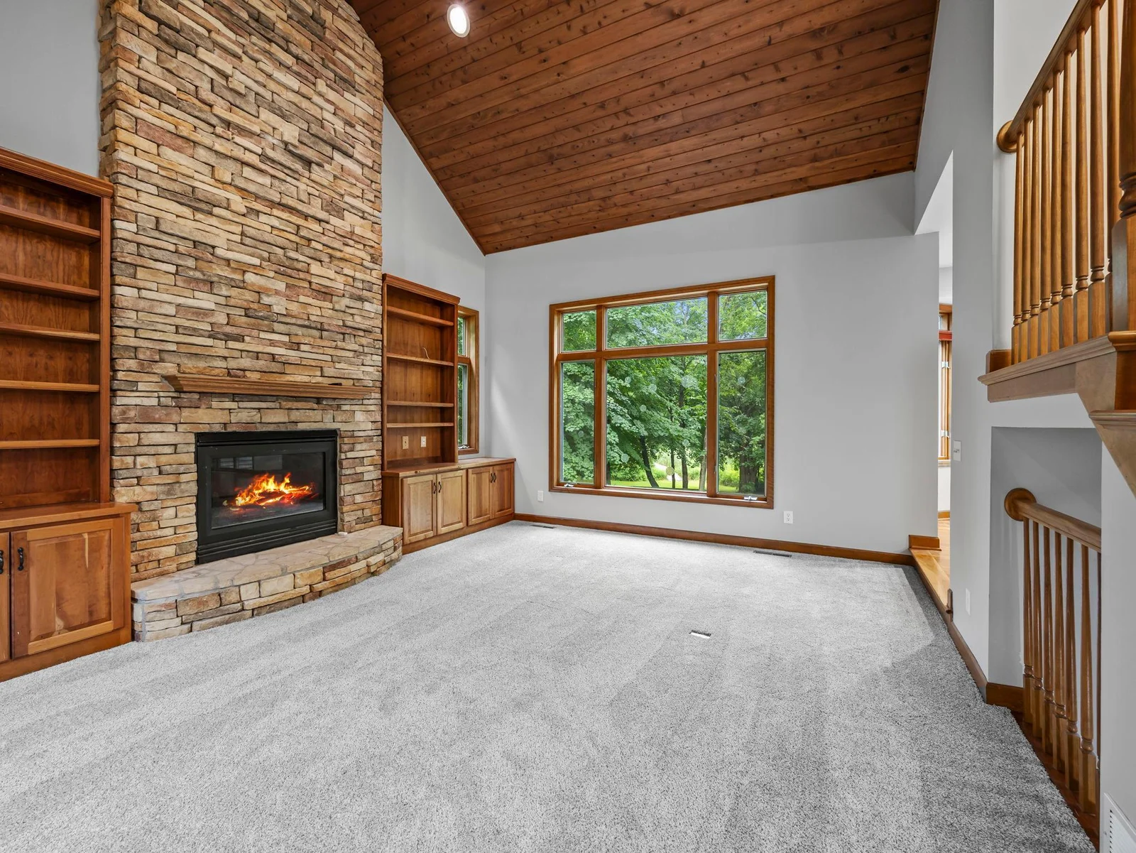 17-web-or-mls-2425 Peace Cir-97.jpg
