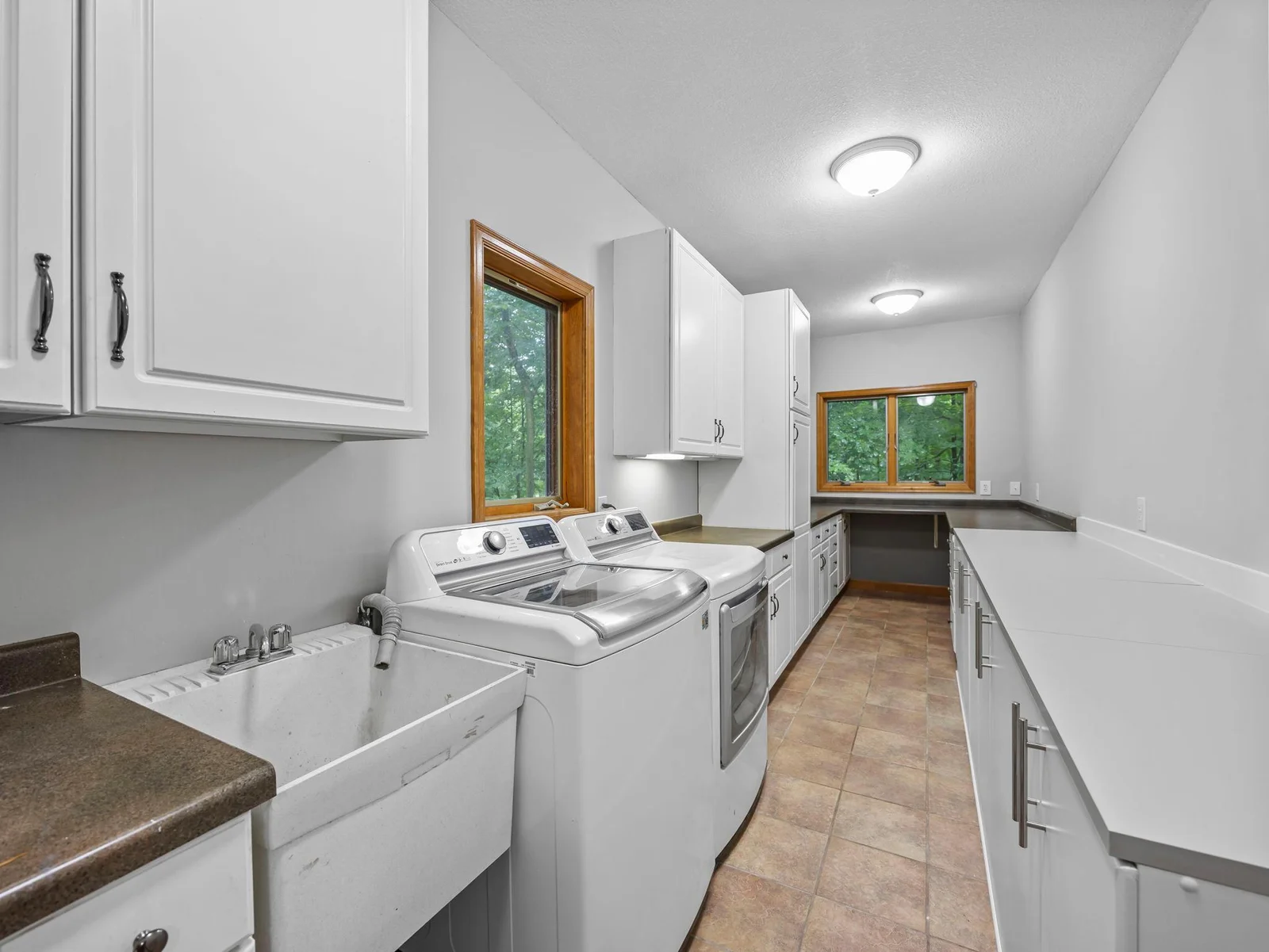 30-web-or-mls-2425 Peace Cir-148.jpg