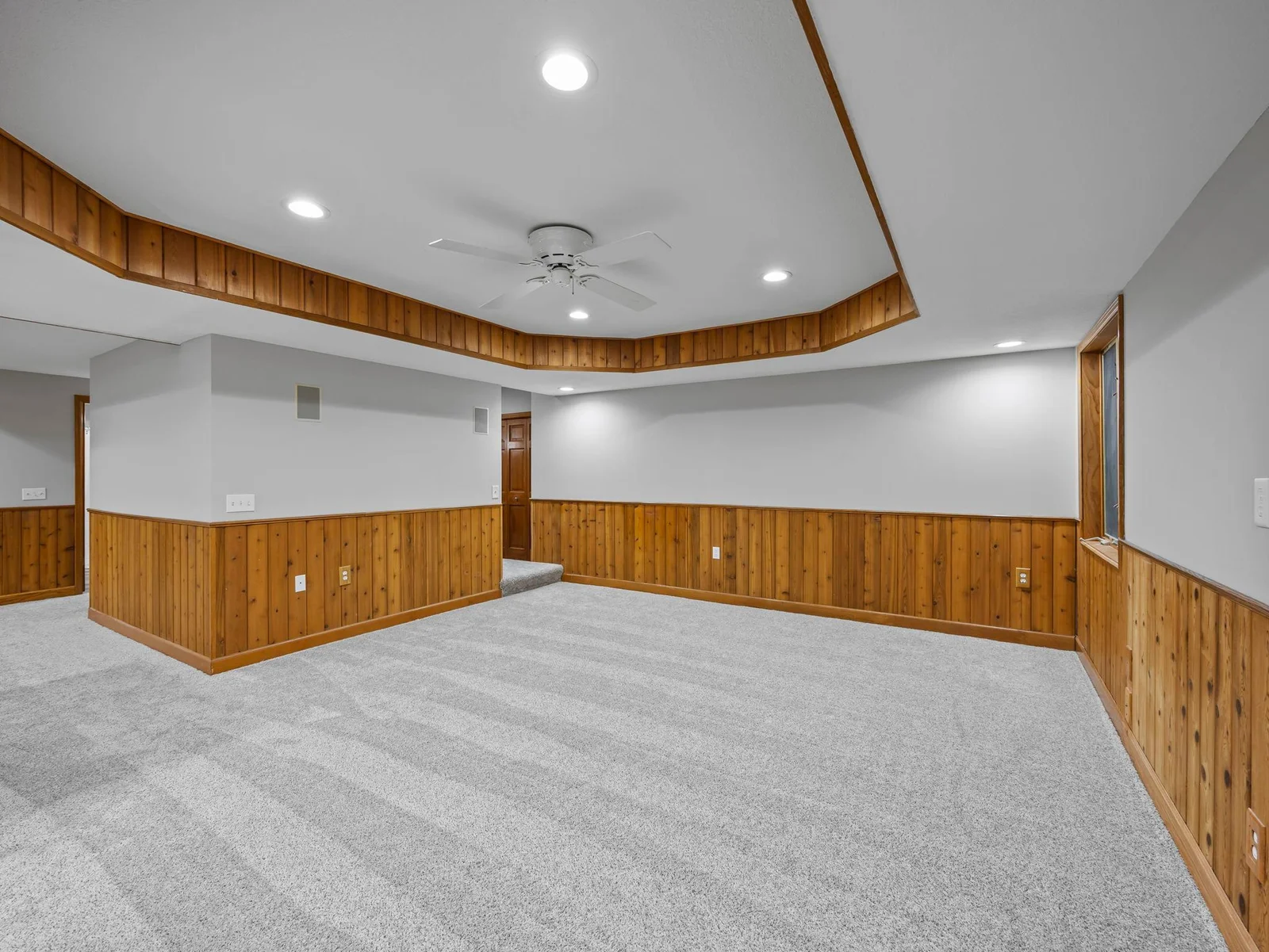 33-web-or-mls-2425 Peace Cir-160.jpg