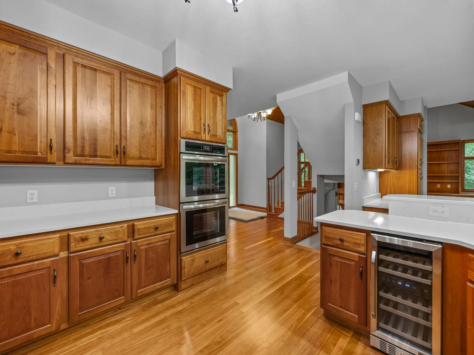 28-web-or-mls-2425 Peace Cir-141.jpg
