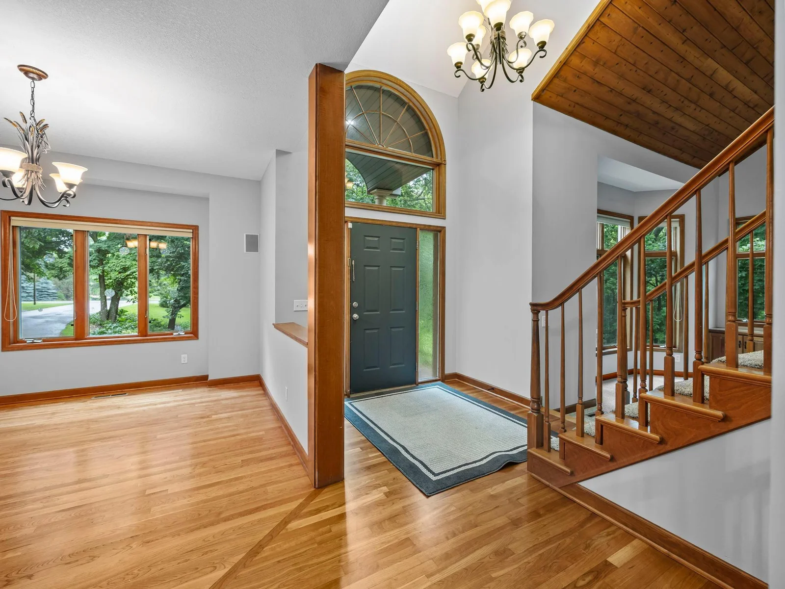 13-web-or-mls-2425 Peace Cir-81.jpg