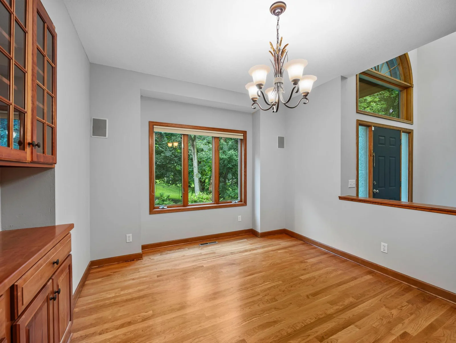 15-web-or-mls-2425 Peace Cir-89.jpg