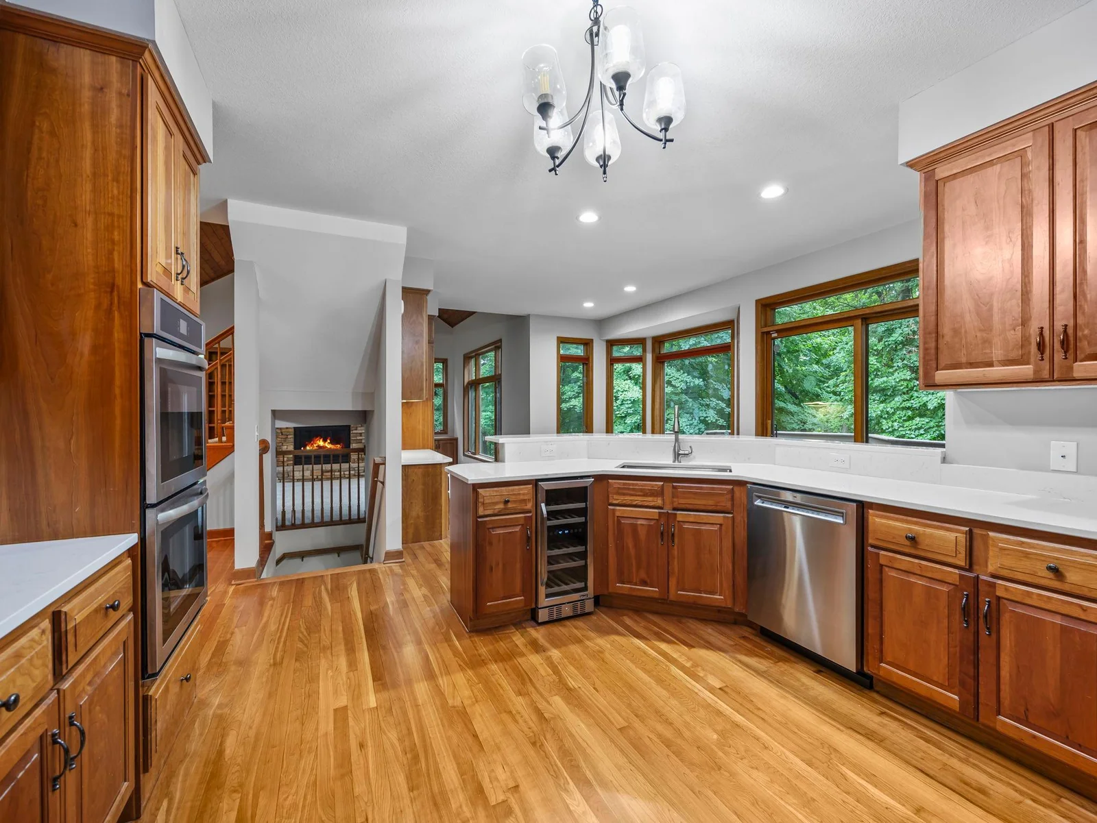27-web-or-mls-2425 Peace Cir-137.jpg
