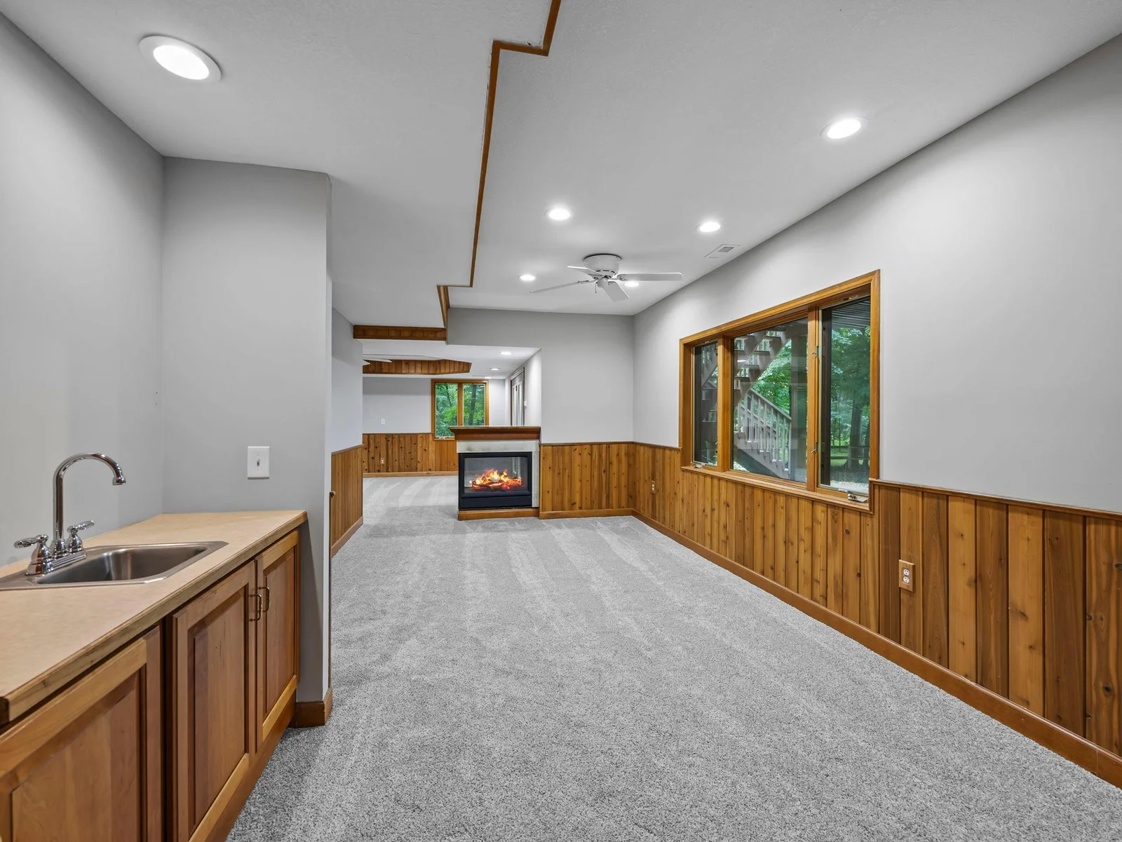 38-web-or-mls-2425 Peace Cir-179.jpg