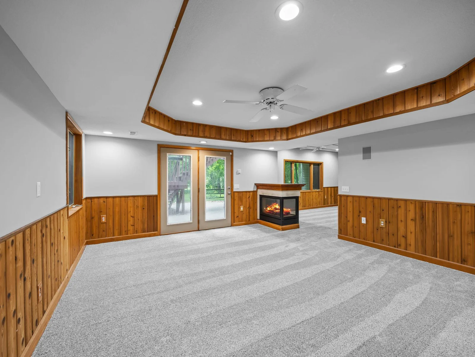 32-web-or-mls-2425 Peace Cir-156.jpg