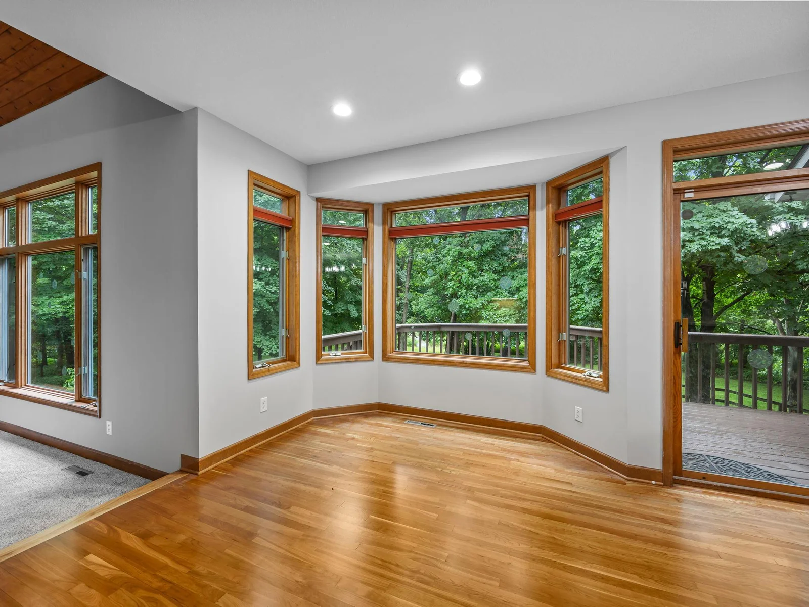 24-web-or-mls-2425 Peace Cir-125.jpg