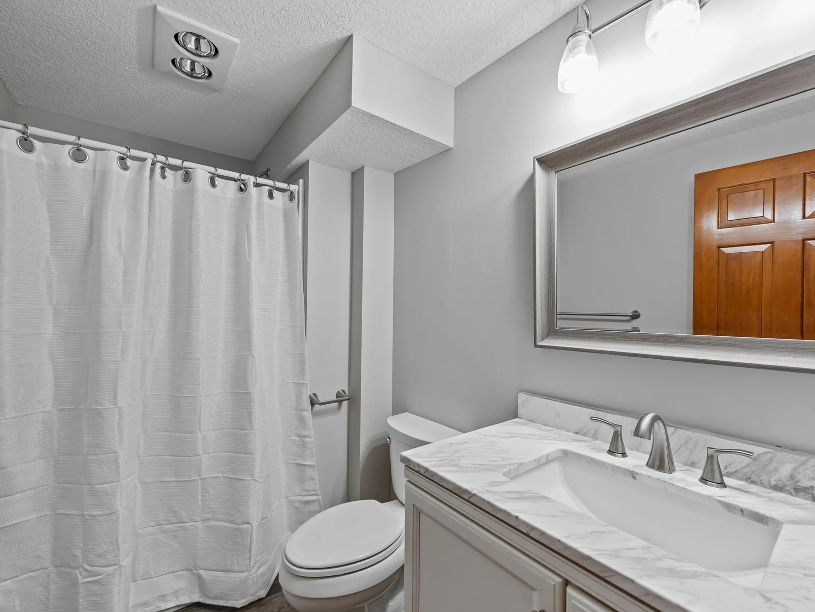 44-web-or-mls-2425 Peace Cir-201.jpg