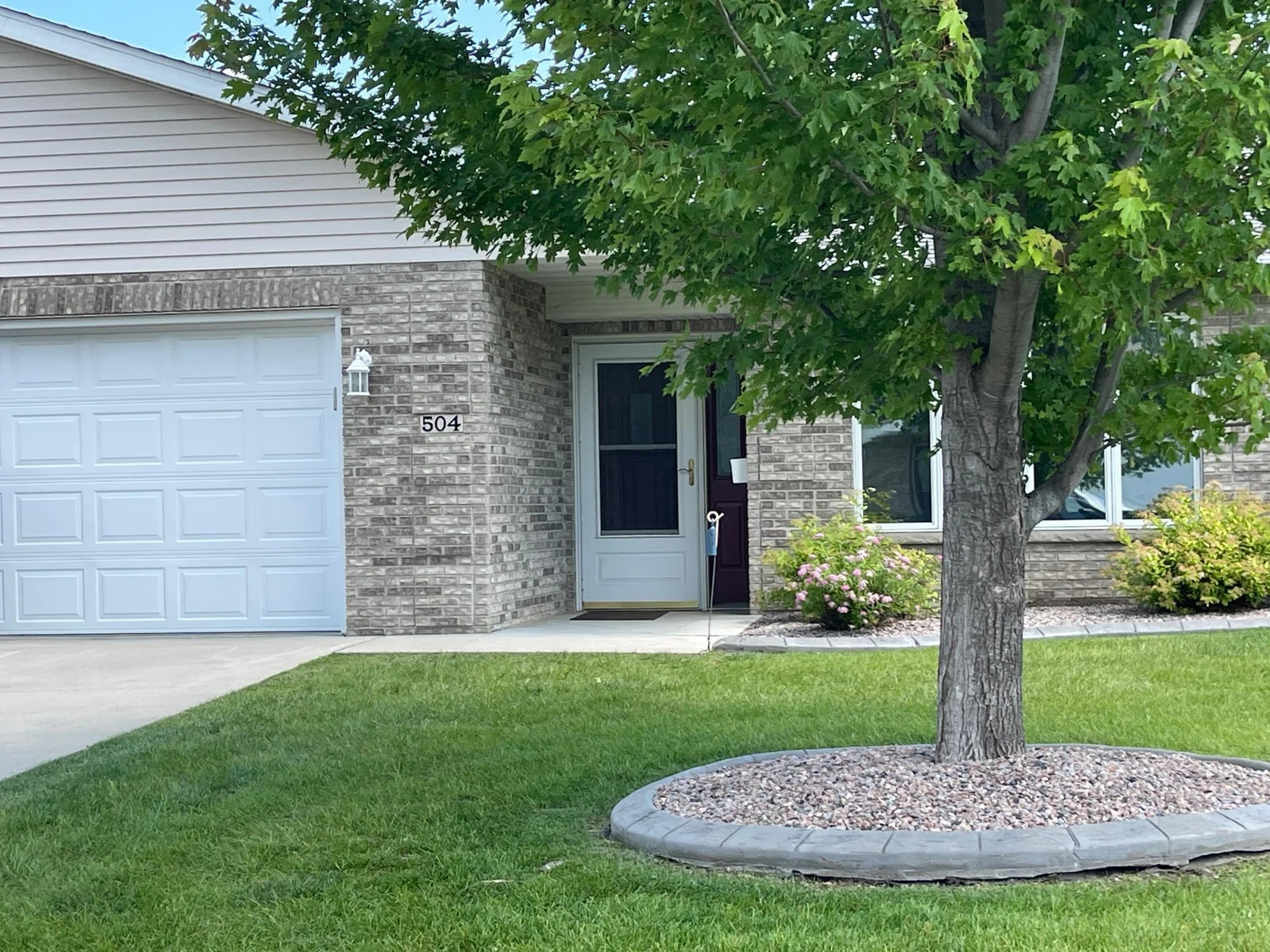 504 3rd Avenue, Byron