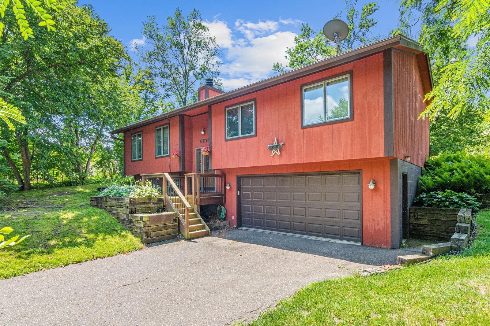 Quiet Neighborhood, Amazing Location!