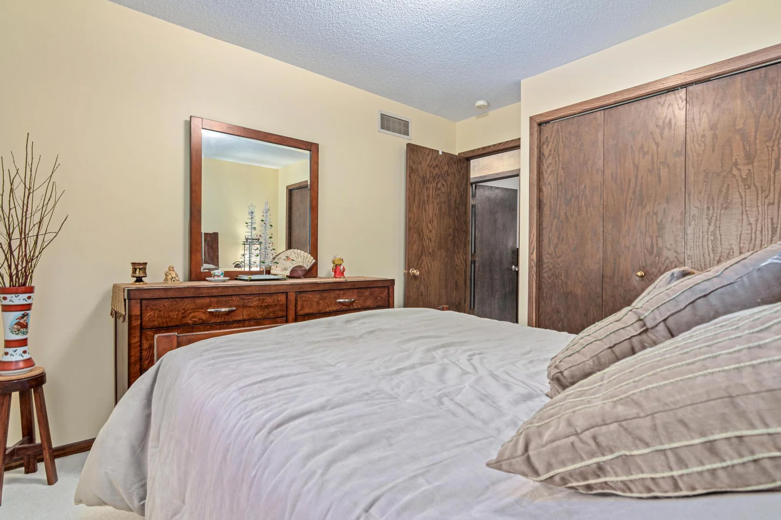 Perfectly Sized Rooms!