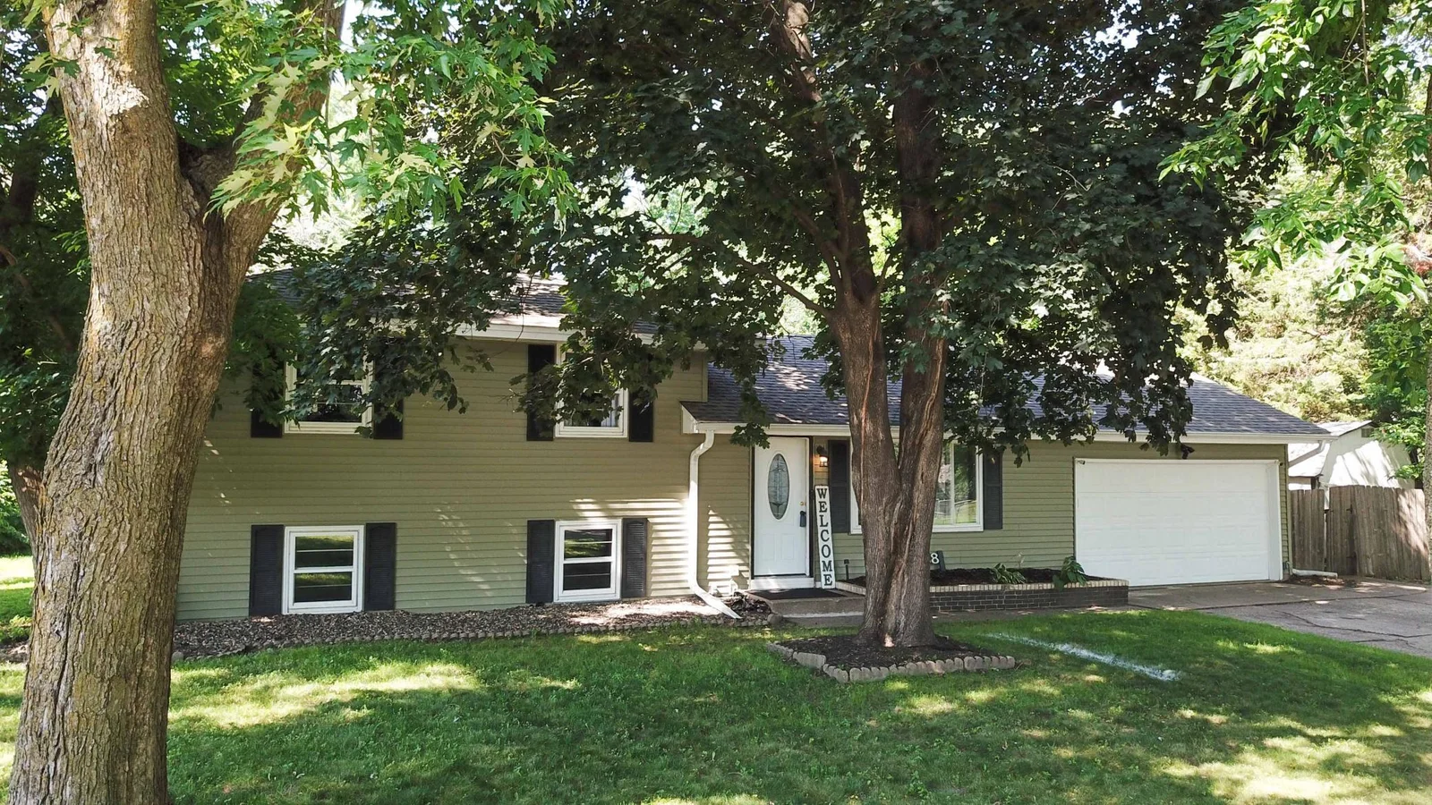 8068 Hyde Lane, Cottage Grove