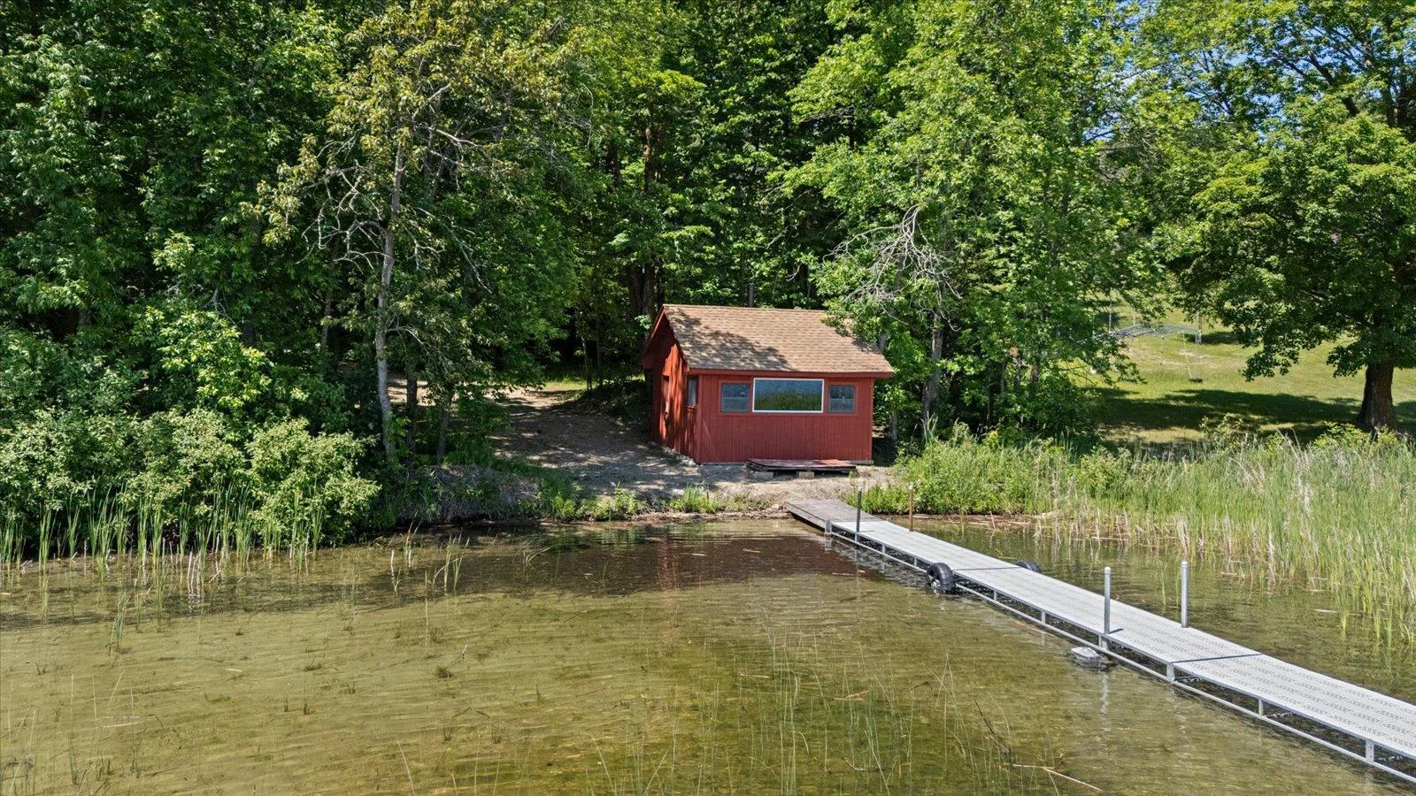 Deer lake