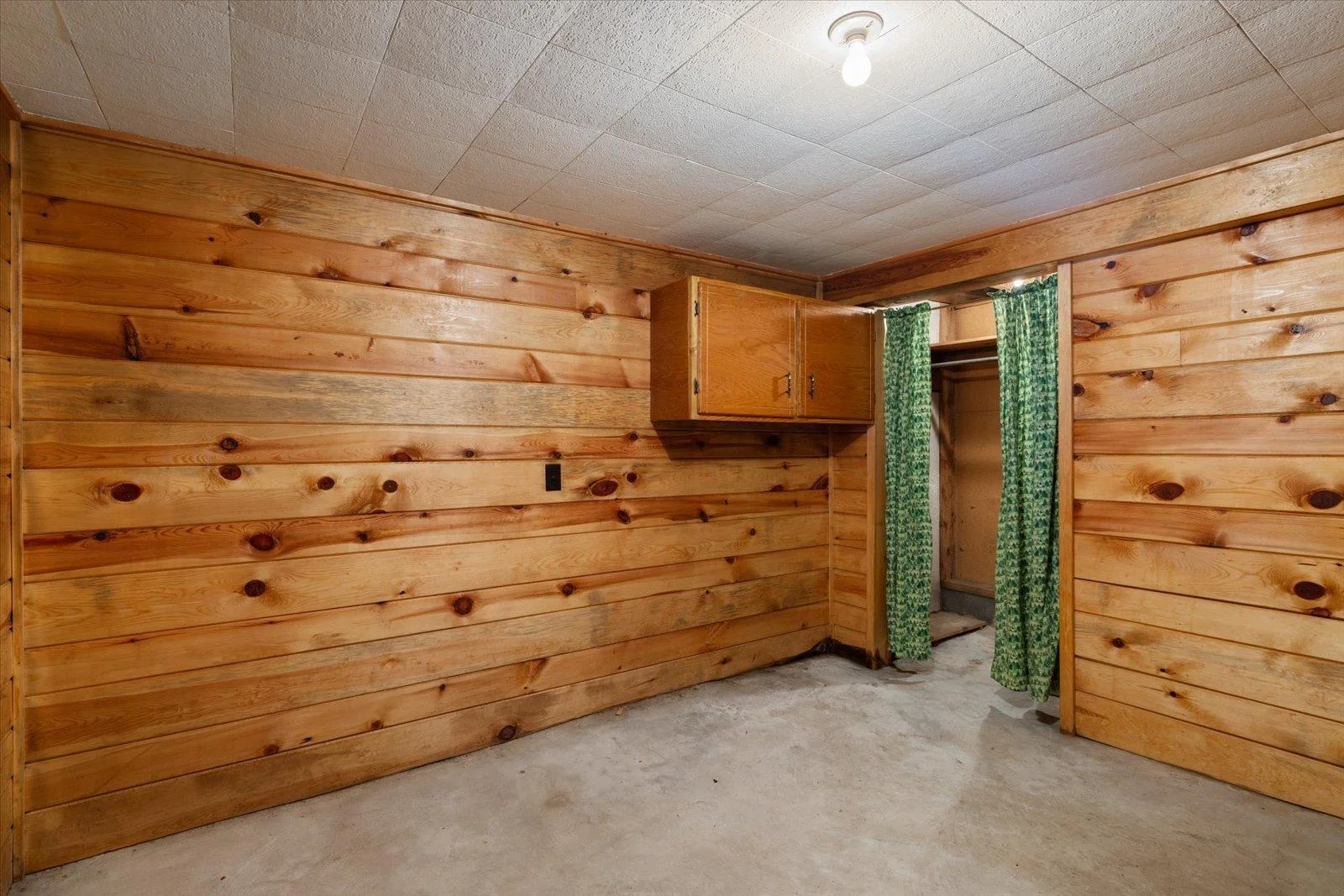 Lower  Level - Room