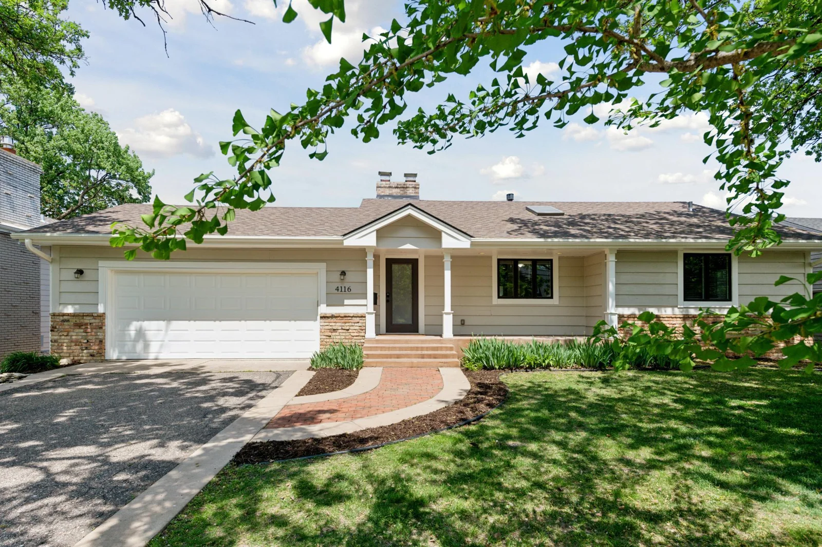 Absolutely stunning Pamela Pond views. Whole exterior painted & new gutters! Entire exterior just painted and new gutters!