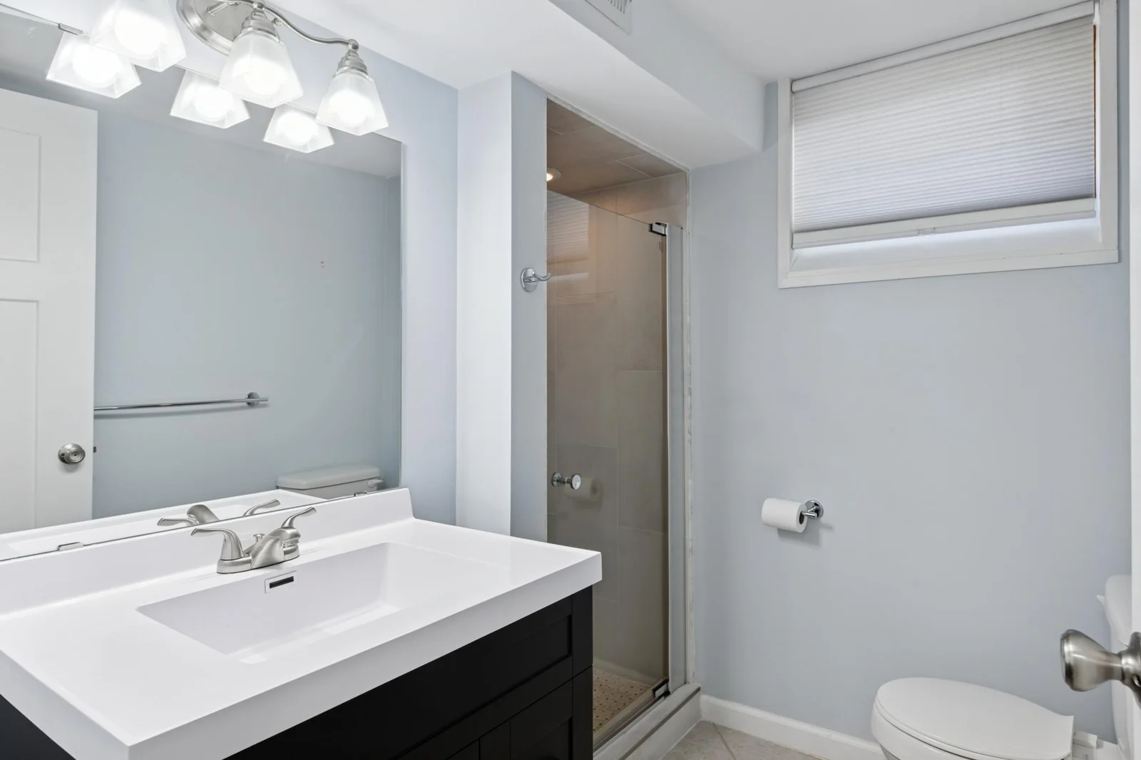 Lower level 3/4 bath