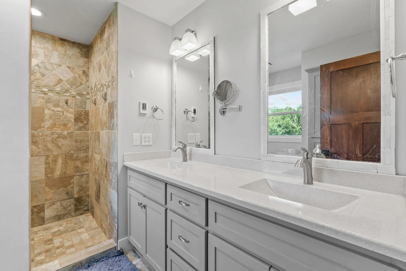 70-web-or-mls-1094 Barton Ave-70.jpg