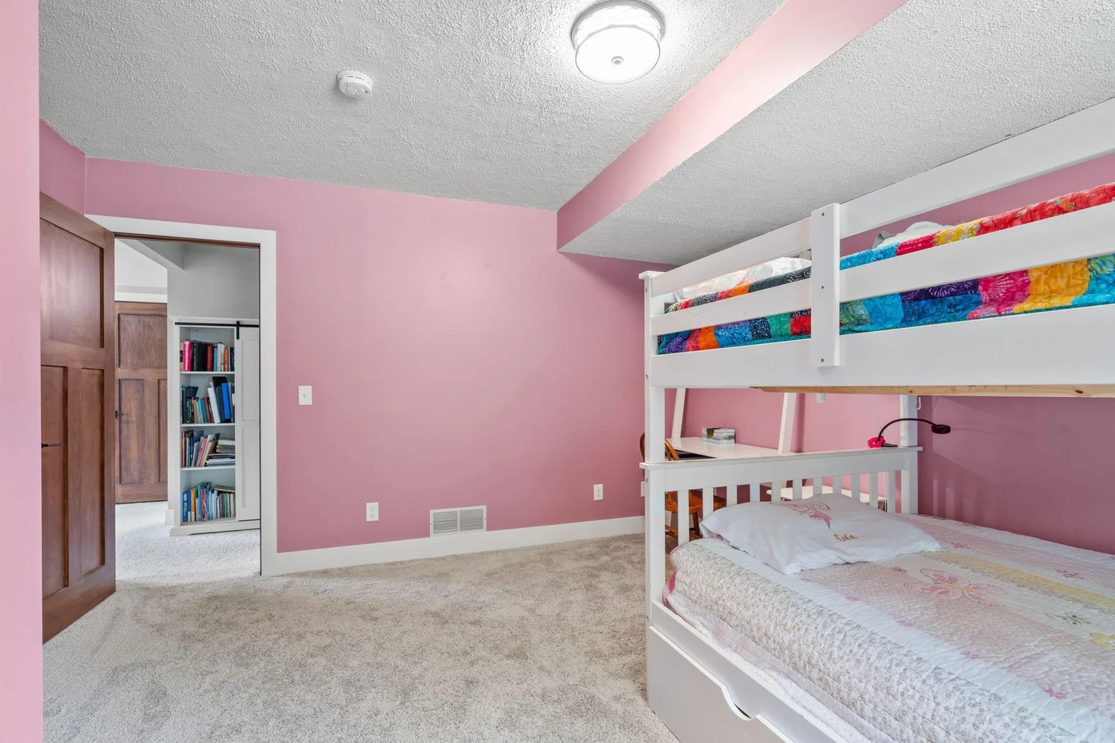 86-web-or-mls-1094 Barton Ave-86.jpg