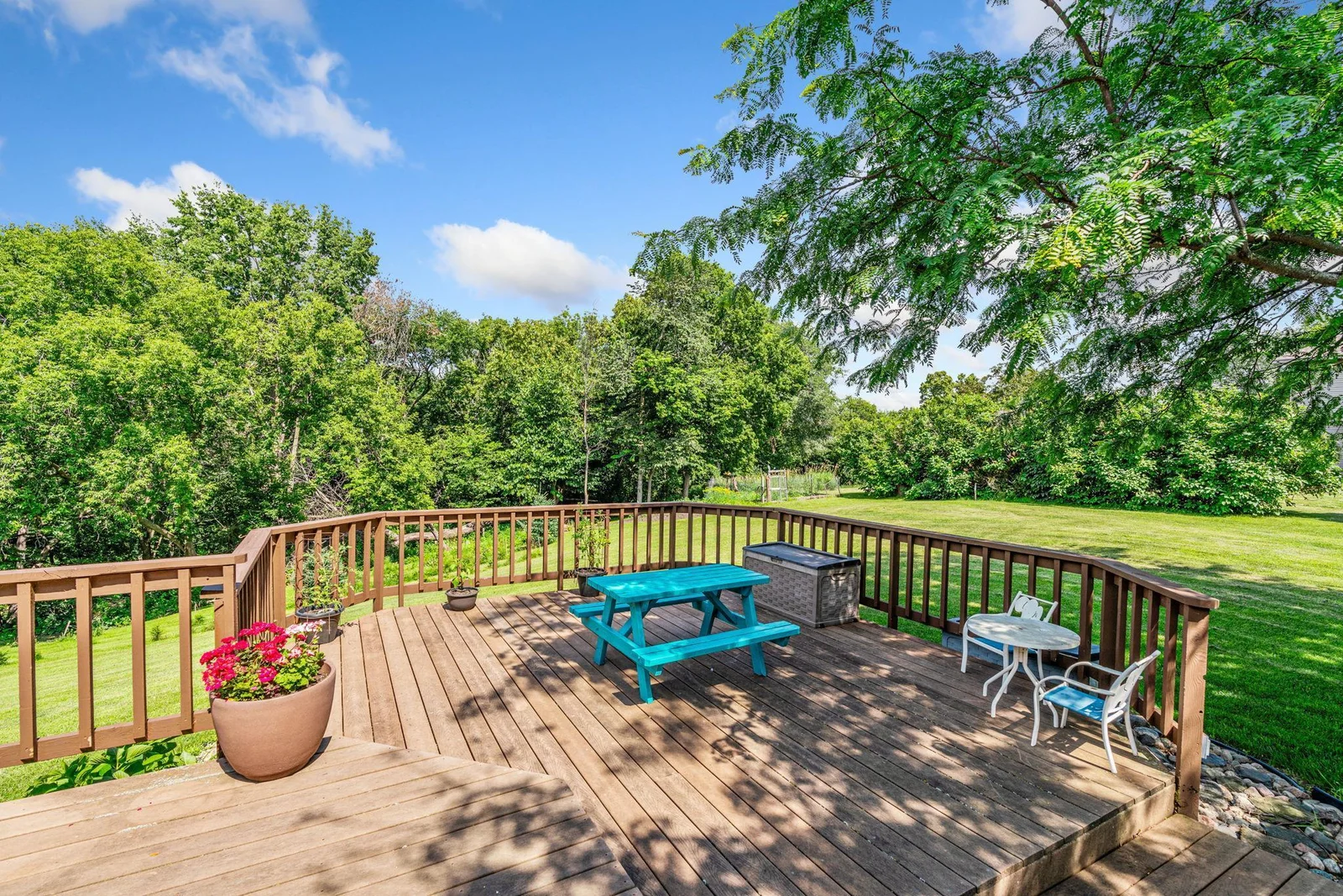 16-web-or-mls-1094 Barton Ave-16.jpg