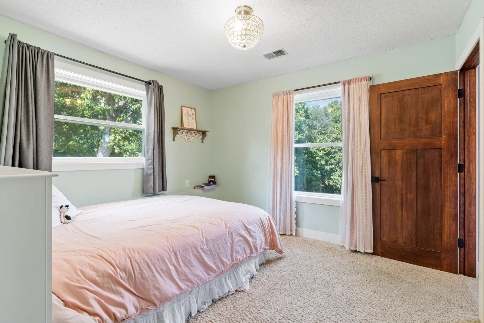 83-web-or-mls-1094 Barton Ave-83.jpg