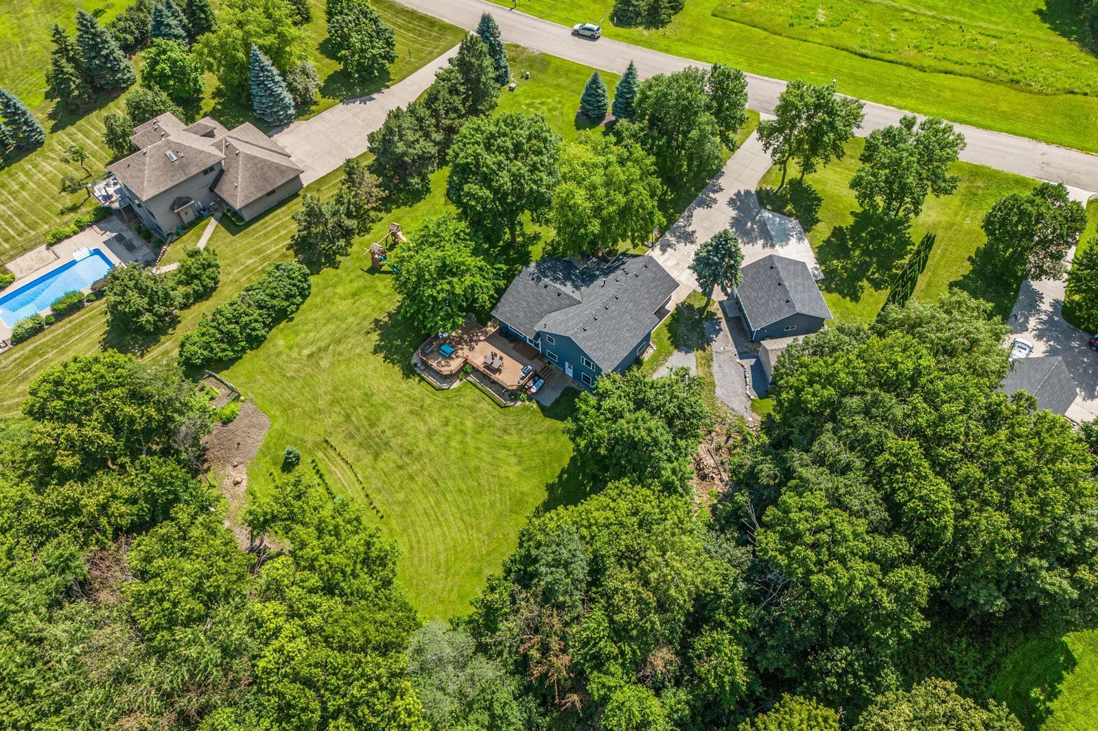 36-web-or-mls-1094 Barton Ave-36.jpg