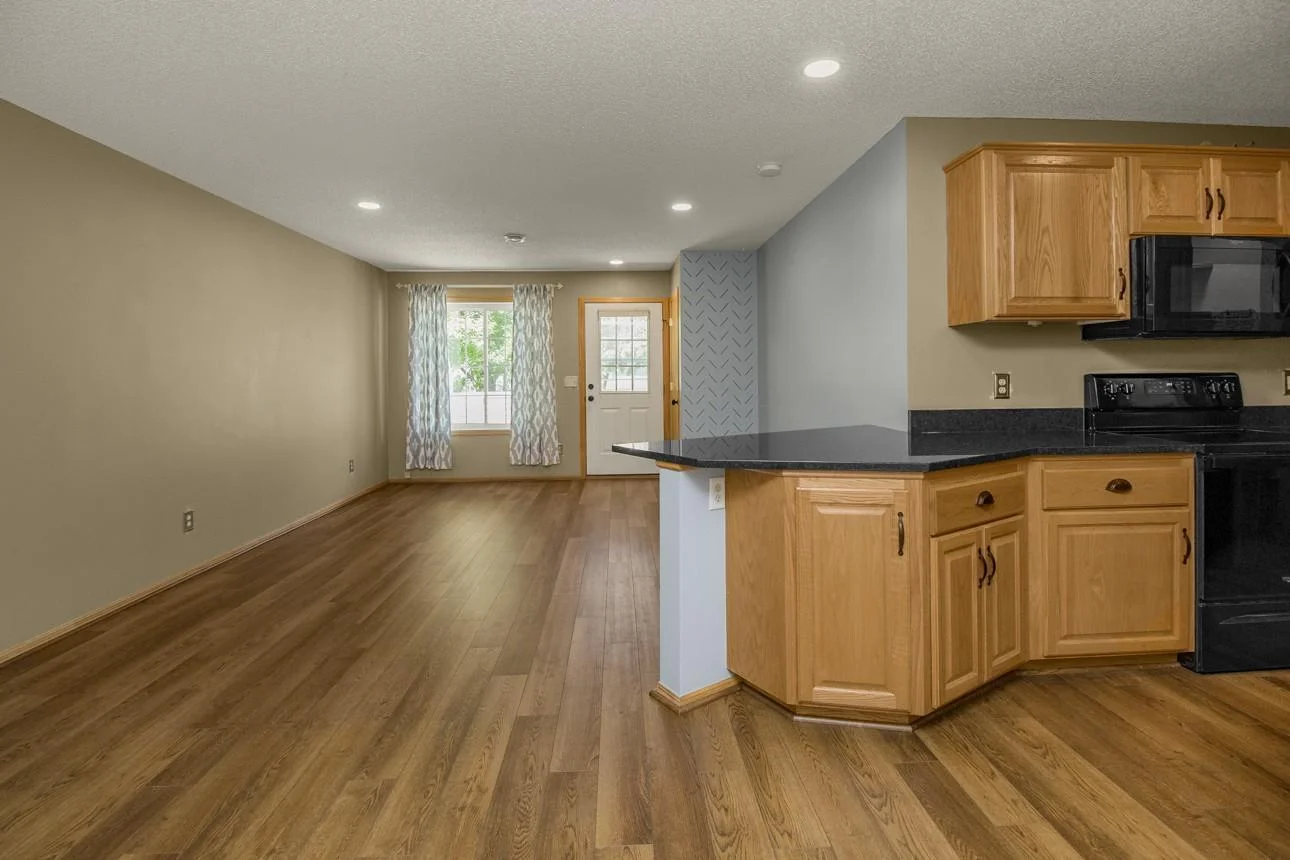 Kitchen and Livingroom