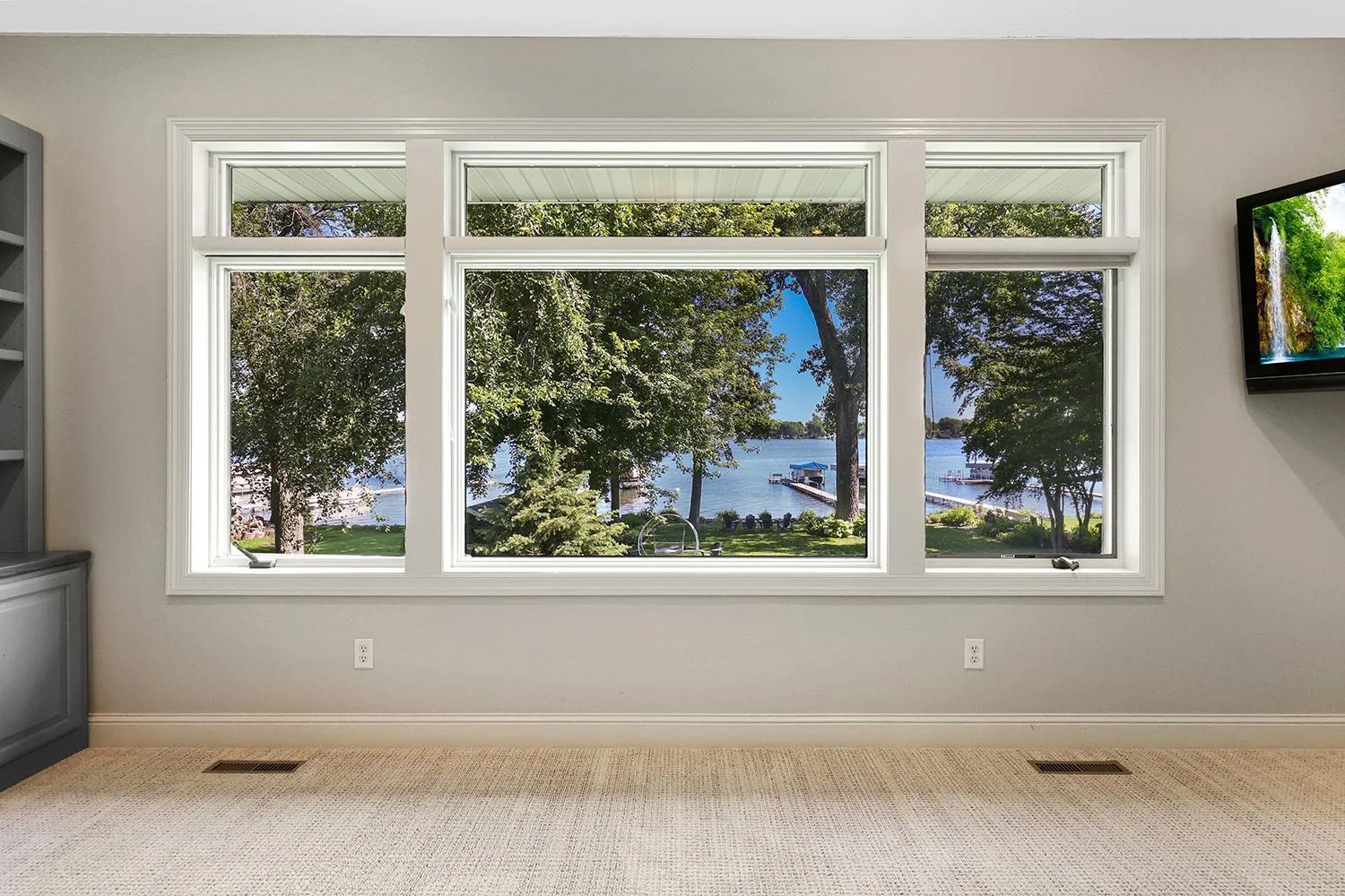 The views never get old in this home.