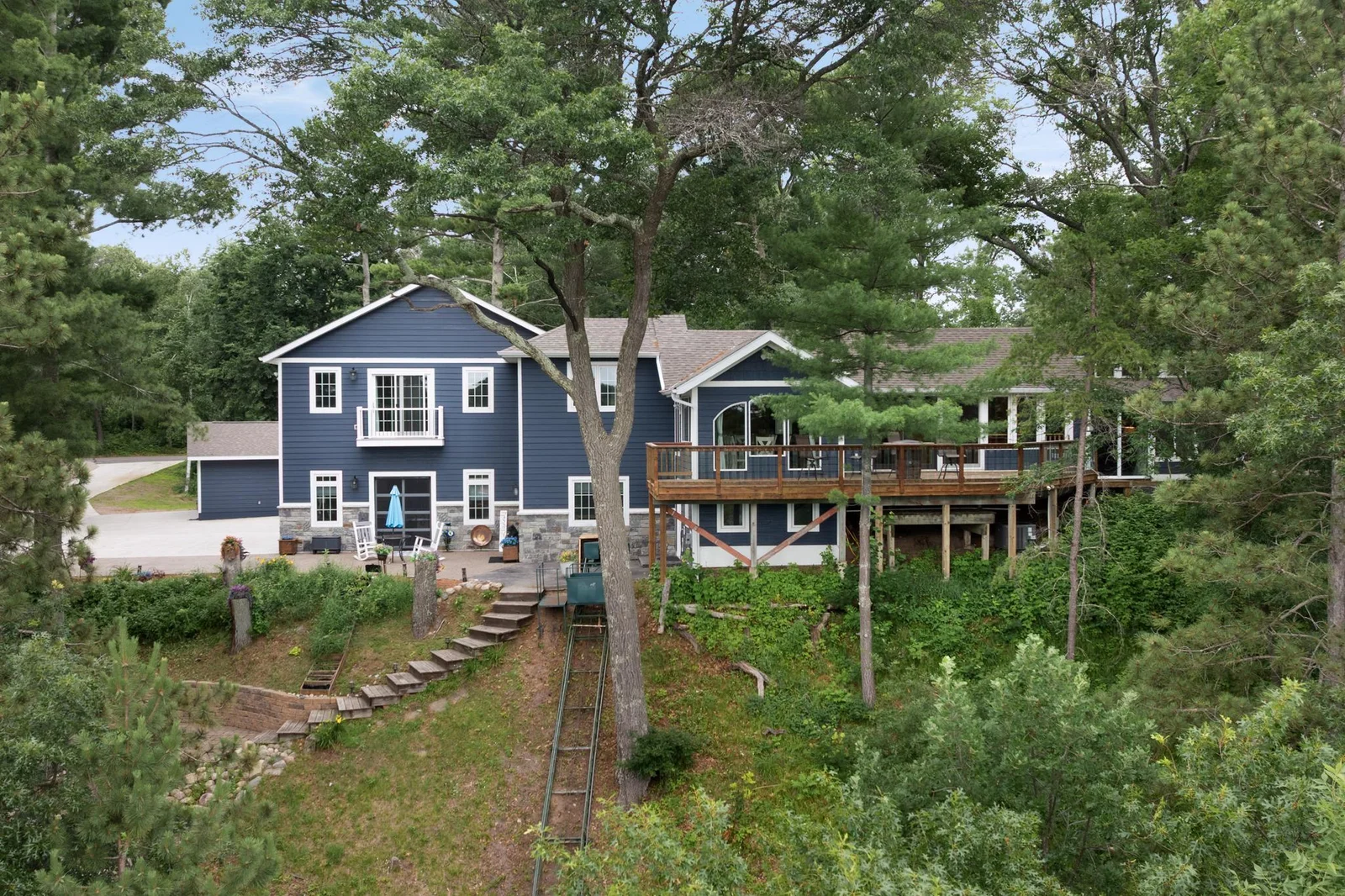 8074 Pine Point Road, Lake Shore