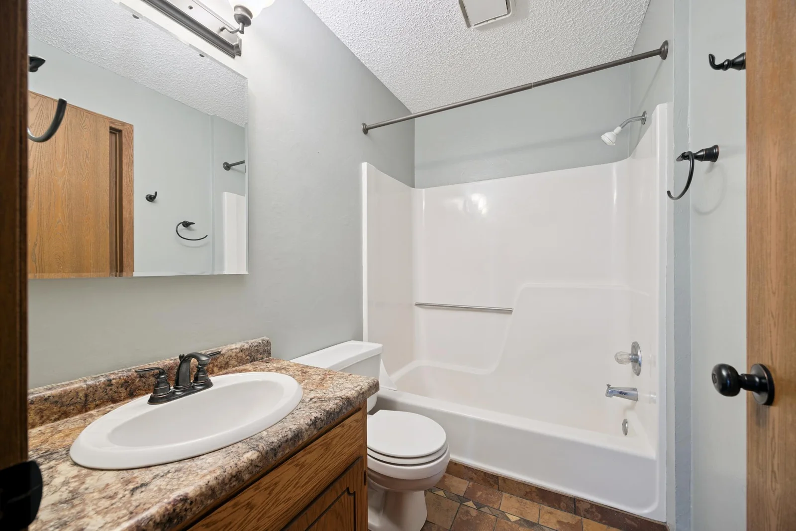 Main Full bath