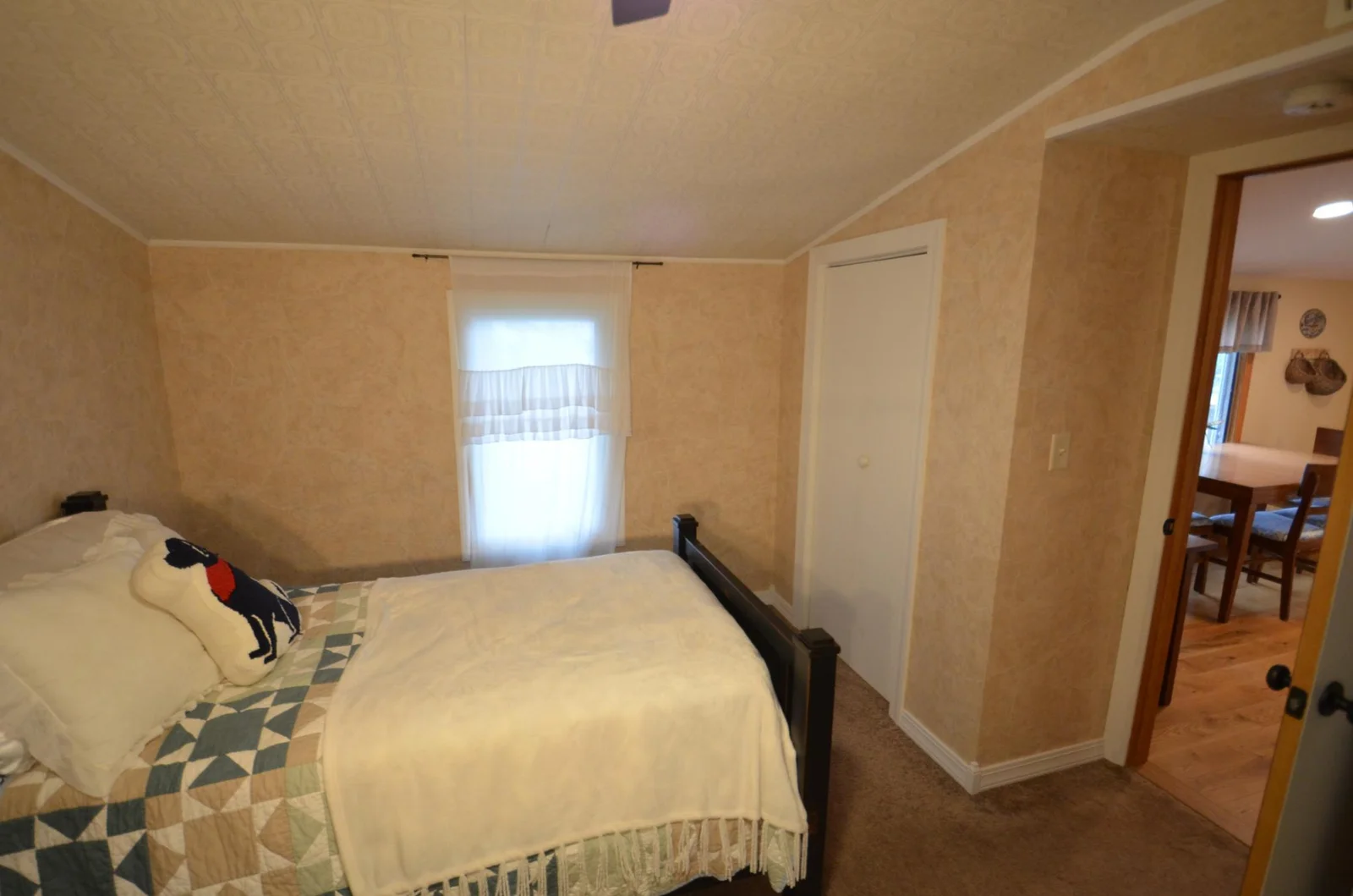 Thumbnail photo 32